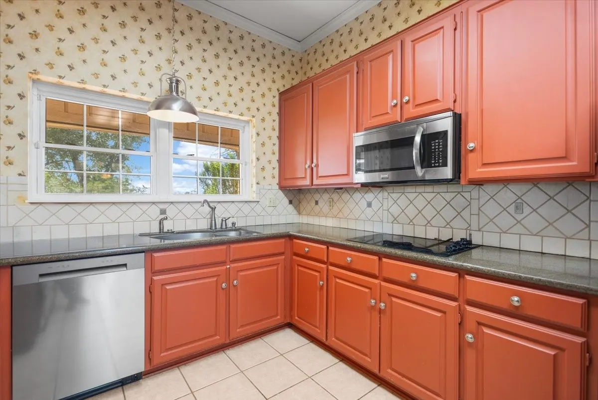 Farm For Sale in Van Zandt County , 280 Vz County Road 4821, Chandler, Texas 75758, 4 Bedroom, 4 Bathroom, 2 Garage spaces, 3,102 Sqft, built in 1994, mls#21339485, Real Estate Agent in Chandler, Homes For Sale in Van Zandt county, Homes For Sale in Chandler, Realtor in Chandler Texas, Real Estate Brokerage Independent Realty Texas, Luminita Cordes Realtor