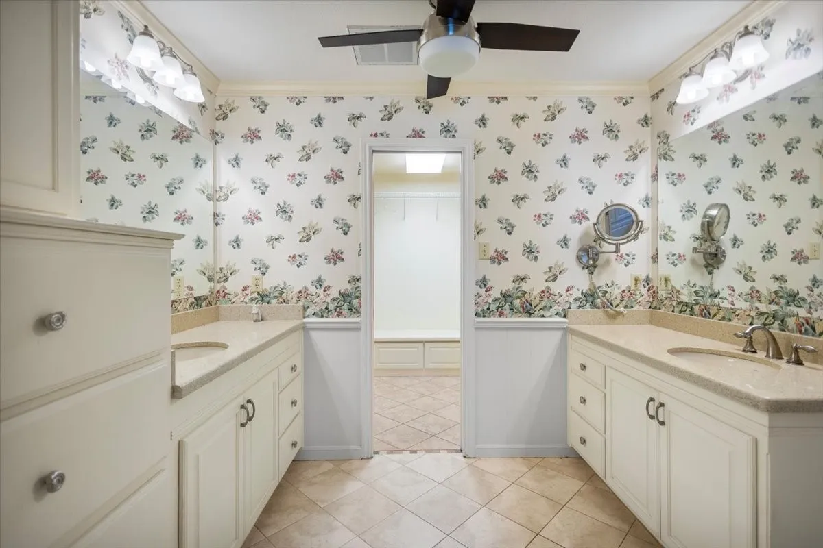 Farm For Sale in Van Zandt County , 280 Vz County Road 4821, Chandler, Texas 75758, 4 Bedroom, 4 Bathroom, 2 Garage spaces, 3,102 Sqft, built in 1994, mls#21339485, Real Estate Agent in Chandler, Homes For Sale in Van Zandt county, Homes For Sale in Chandler, Realtor in Chandler Texas, Real Estate Brokerage Independent Realty Texas, Luminita Cordes Realtor
