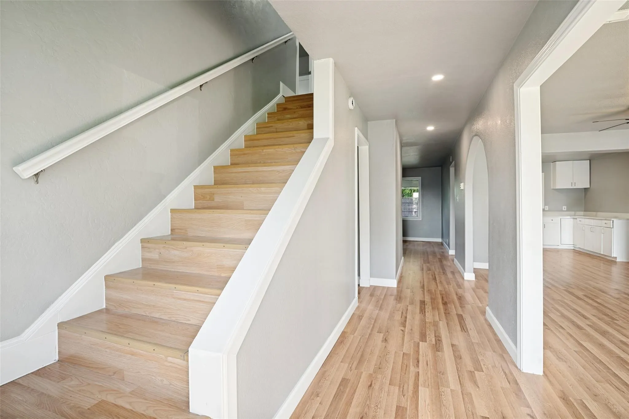 Single Family Residence For Sale in Dallas County , 4401 Ivy Drive, Mesquite, Texas 75150, 3 Bedroom, 2 Bathroom, 2 Garage spaces, 1,980 Sqft, built in 1968, mls#21341033, Real Estate Agent in Mesquite, Homes For Sale in Dallas county, Homes For Sale in Mesquite, Realtor in Mesquite Texas, Real Estate Brokerage Independent Realty Texas, Luminita Cordes Realtor