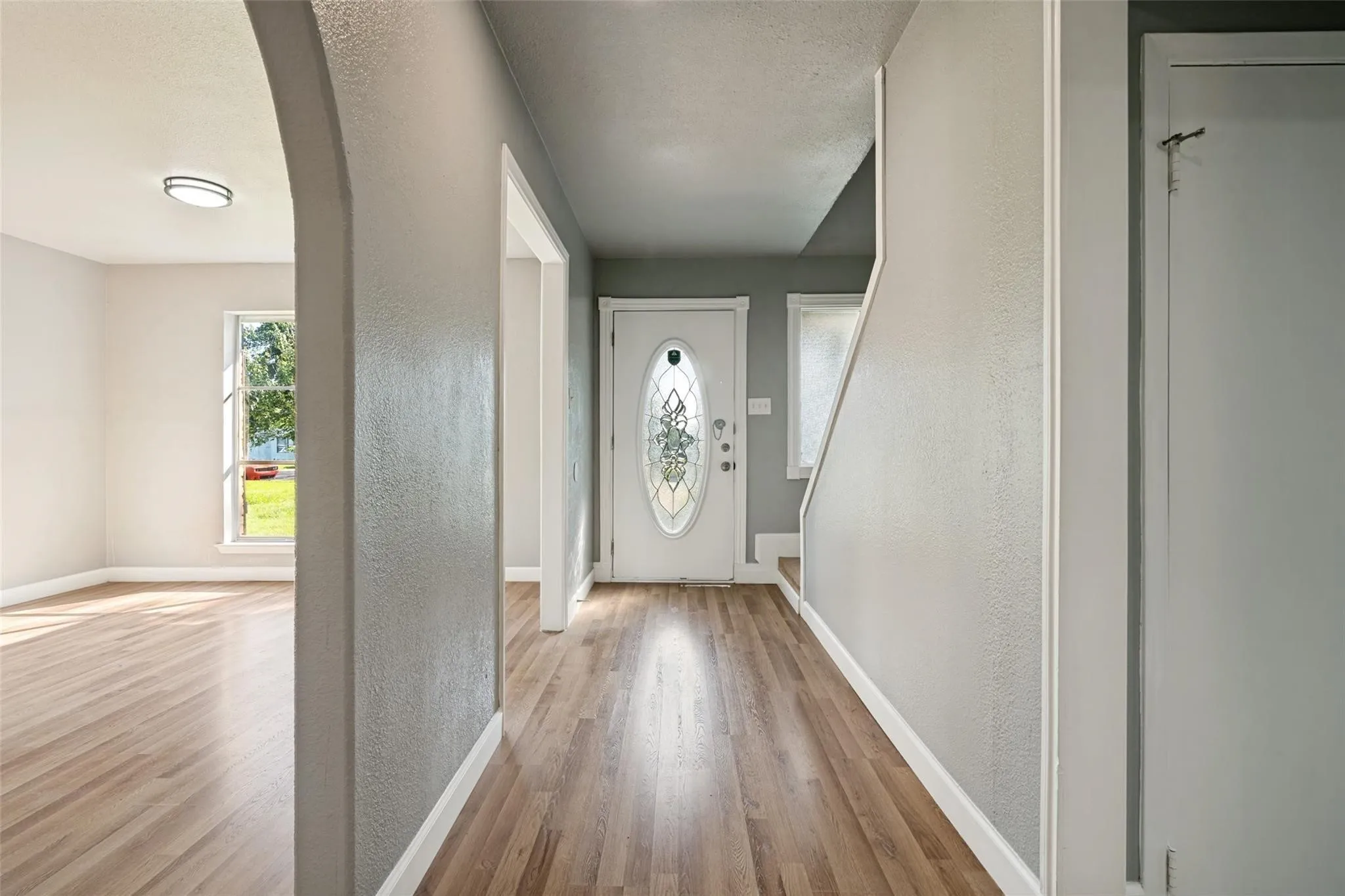 Single Family Residence For Sale in Dallas County , 4401 Ivy Drive, Mesquite, Texas 75150, 3 Bedroom, 2 Bathroom, 2 Garage spaces, 1,980 Sqft, built in 1968, mls#21341033, Real Estate Agent in Mesquite, Homes For Sale in Dallas county, Homes For Sale in Mesquite, Realtor in Mesquite Texas, Real Estate Brokerage Independent Realty Texas, Luminita Cordes Realtor