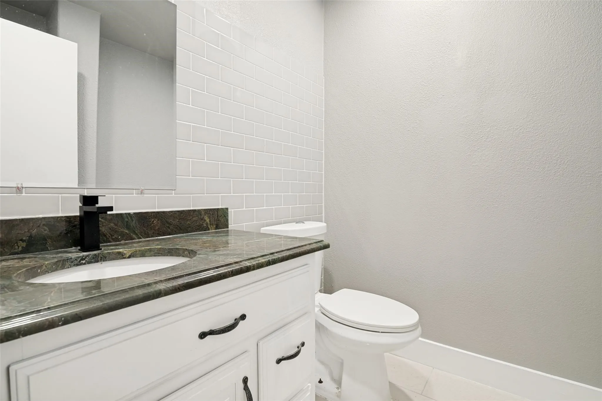 Single Family Residence For Sale in Dallas County , 4401 Ivy Drive, Mesquite, Texas 75150, 3 Bedroom, 2 Bathroom, 2 Garage spaces, 1,980 Sqft, built in 1968, mls#21341033, Real Estate Agent in Mesquite, Homes For Sale in Dallas county, Homes For Sale in Mesquite, Realtor in Mesquite Texas, Real Estate Brokerage Independent Realty Texas, Luminita Cordes Realtor