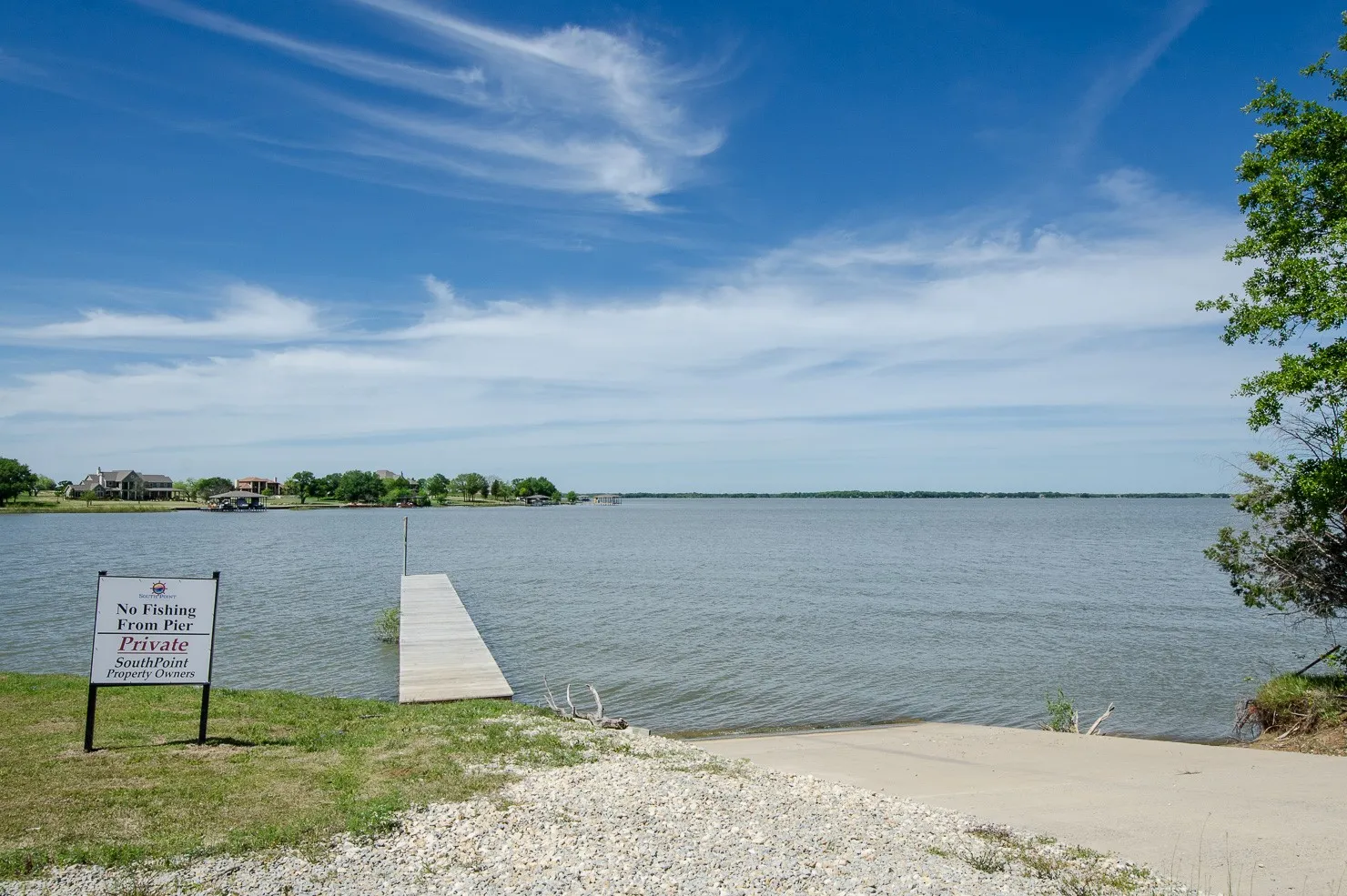 Community fishing pier extends into beautiful Richland Chambers Lake.