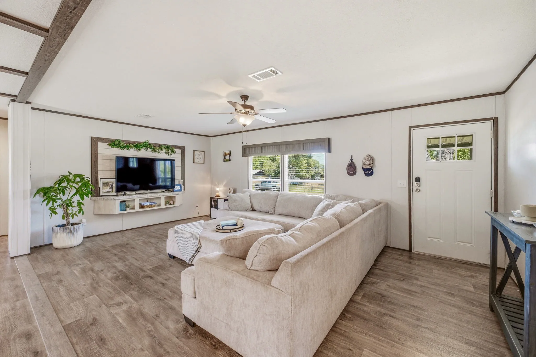 Single Family Residence For Sale in Comanche County , 936 Apache Drive, De Leon, Texas 76444, 3 Bedroom, 2 Bathroom, Garage spaces, 1,512 Sqft, built in 2020, mls#21341031, Real Estate Agent in De Leon, Homes For Sale in Comanche county, Homes For Sale in De Leon, Realtor in De Leon Texas, Real Estate Brokerage Independent Realty Texas, Luminita Cordes Realtor