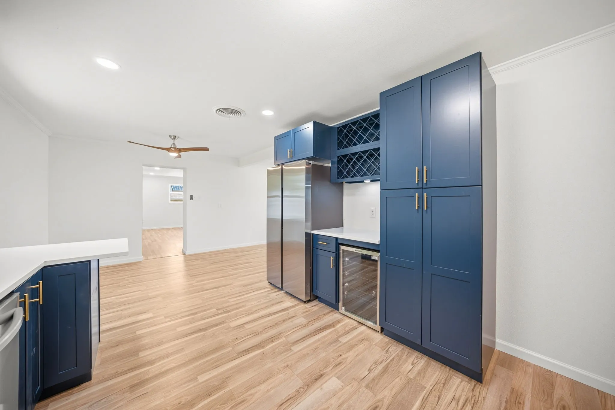 Single Family Residence For Sale in Ellis County , 5131 E Fm 875, Waxahachie, Texas 75167, 3 Bedroom, 2 Bathroom, Garage spaces, 1,572 Sqft, built in 1965, mls#21339013, Real Estate Agent in Waxahachie, Homes For Sale in Ellis county, Homes For Sale in Waxahachie, Realtor in Waxahachie Texas, Real Estate Brokerage Independent Realty Texas, Luminita Cordes Realtor