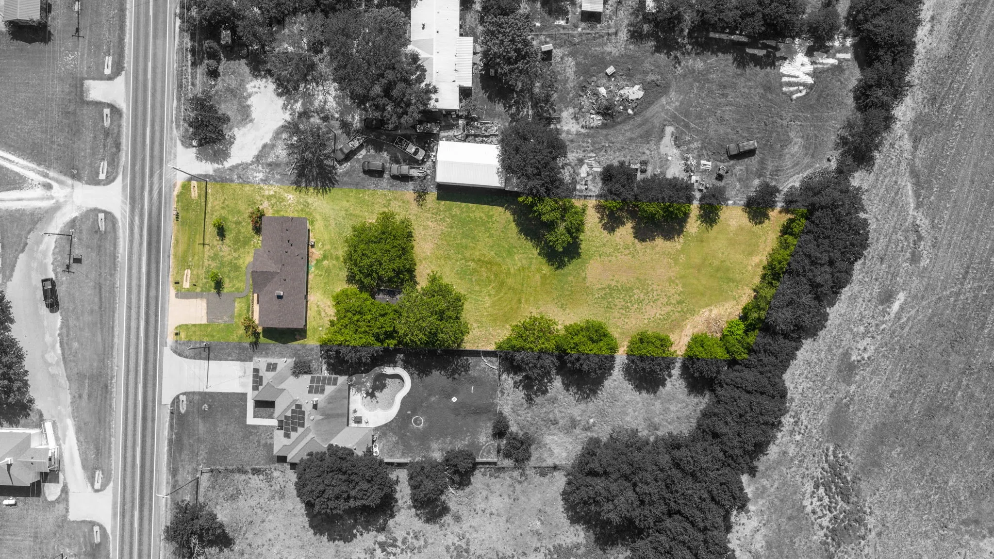 Single Family Residence For Sale in Ellis County , 5131 E Fm 875, Waxahachie, Texas 75167, 3 Bedroom, 2 Bathroom, Garage spaces, 1,572 Sqft, built in 1965, mls#21339013, Real Estate Agent in Waxahachie, Homes For Sale in Ellis county, Homes For Sale in Waxahachie, Realtor in Waxahachie Texas, Real Estate Brokerage Independent Realty Texas, Luminita Cordes Realtor