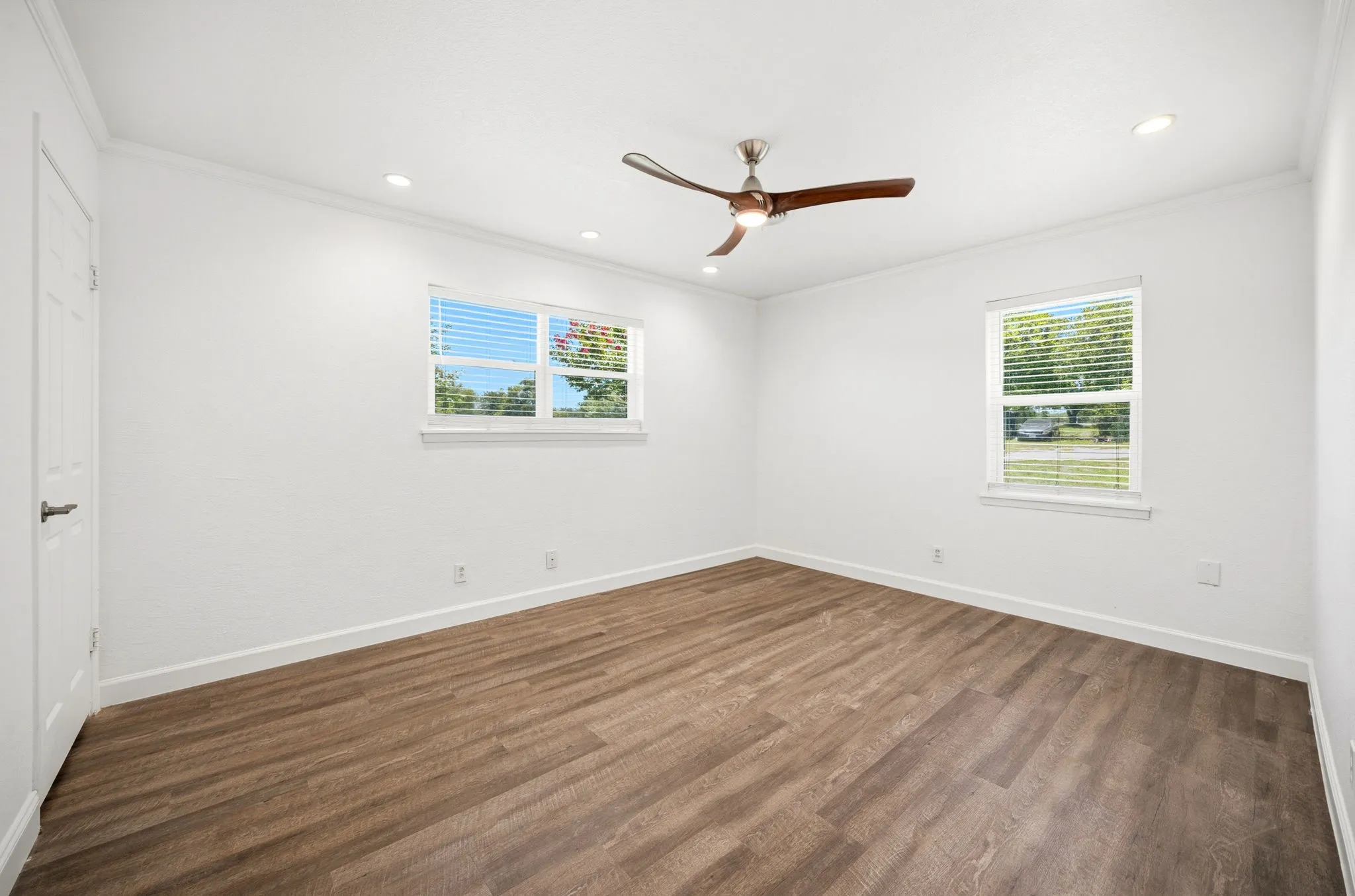 Single Family Residence For Sale in Ellis County , 5131 E Fm 875, Waxahachie, Texas 75167, 3 Bedroom, 2 Bathroom, Garage spaces, 1,572 Sqft, built in 1965, mls#21339013, Real Estate Agent in Waxahachie, Homes For Sale in Ellis county, Homes For Sale in Waxahachie, Realtor in Waxahachie Texas, Real Estate Brokerage Independent Realty Texas, Luminita Cordes Realtor