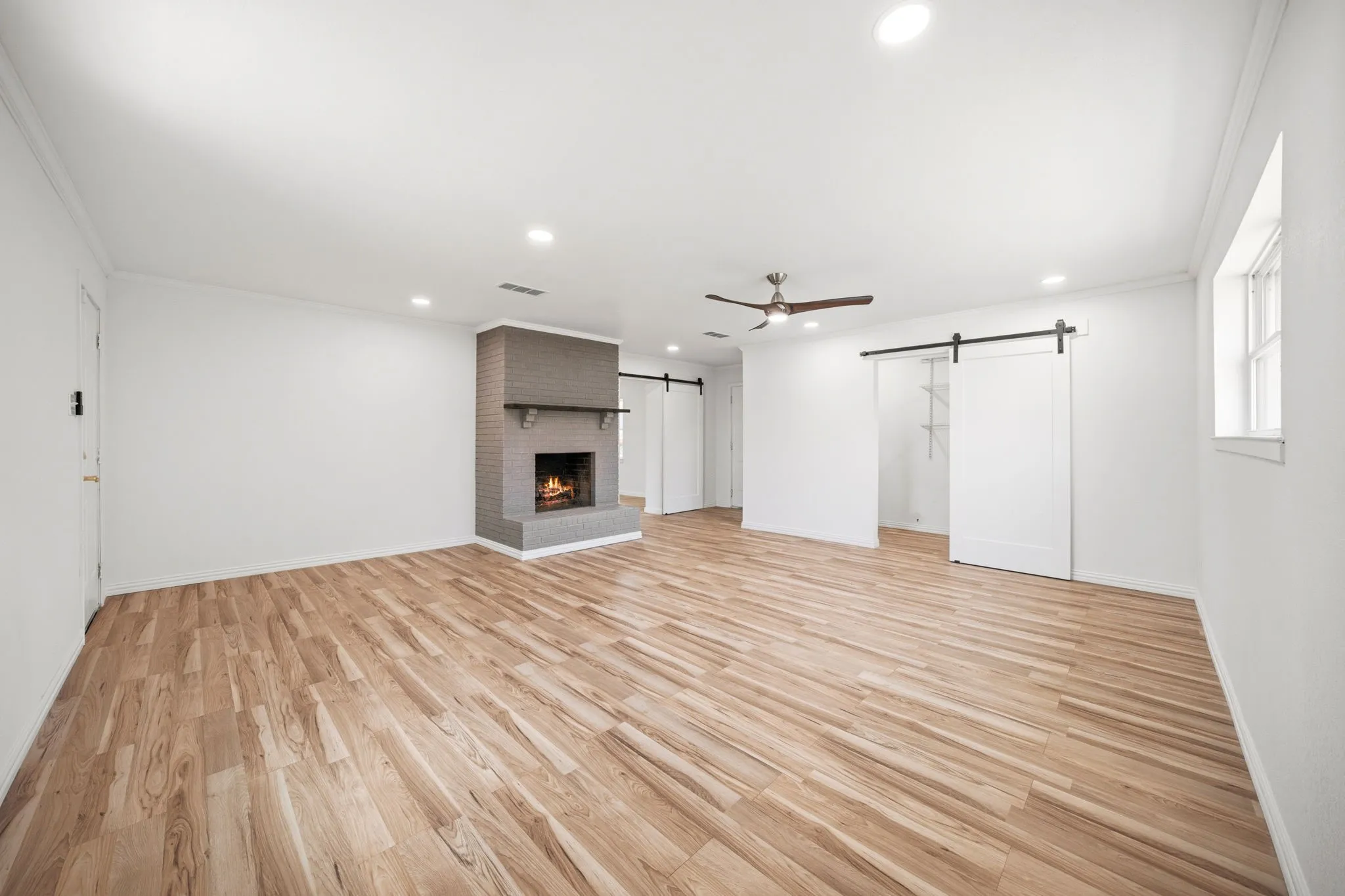 Single Family Residence For Sale in Ellis County , 5131 E Fm 875, Waxahachie, Texas 75167, 3 Bedroom, 2 Bathroom, Garage spaces, 1,572 Sqft, built in 1965, mls#21339013, Real Estate Agent in Waxahachie, Homes For Sale in Ellis county, Homes For Sale in Waxahachie, Realtor in Waxahachie Texas, Real Estate Brokerage Independent Realty Texas, Luminita Cordes Realtor