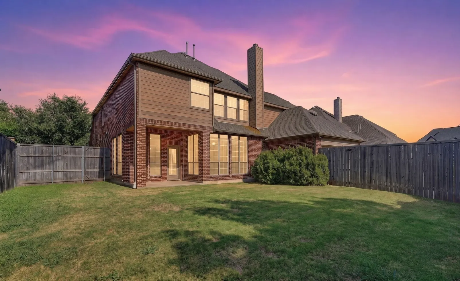 Single Family Residence For Sale in Denton County , 10987 Apple Valley Drive, Frisco, Texas 75033, 5 Bedroom, 4 Bathroom, 3 Garage spaces, 3,602 Sqft, built in 2005, mls#21341067, Real Estate Agent in Frisco, Homes For Sale in Denton county, Homes For Sale in Frisco, Realtor in Frisco Texas, Real Estate Brokerage Independent Realty Texas, Luminita Cordes Realtor