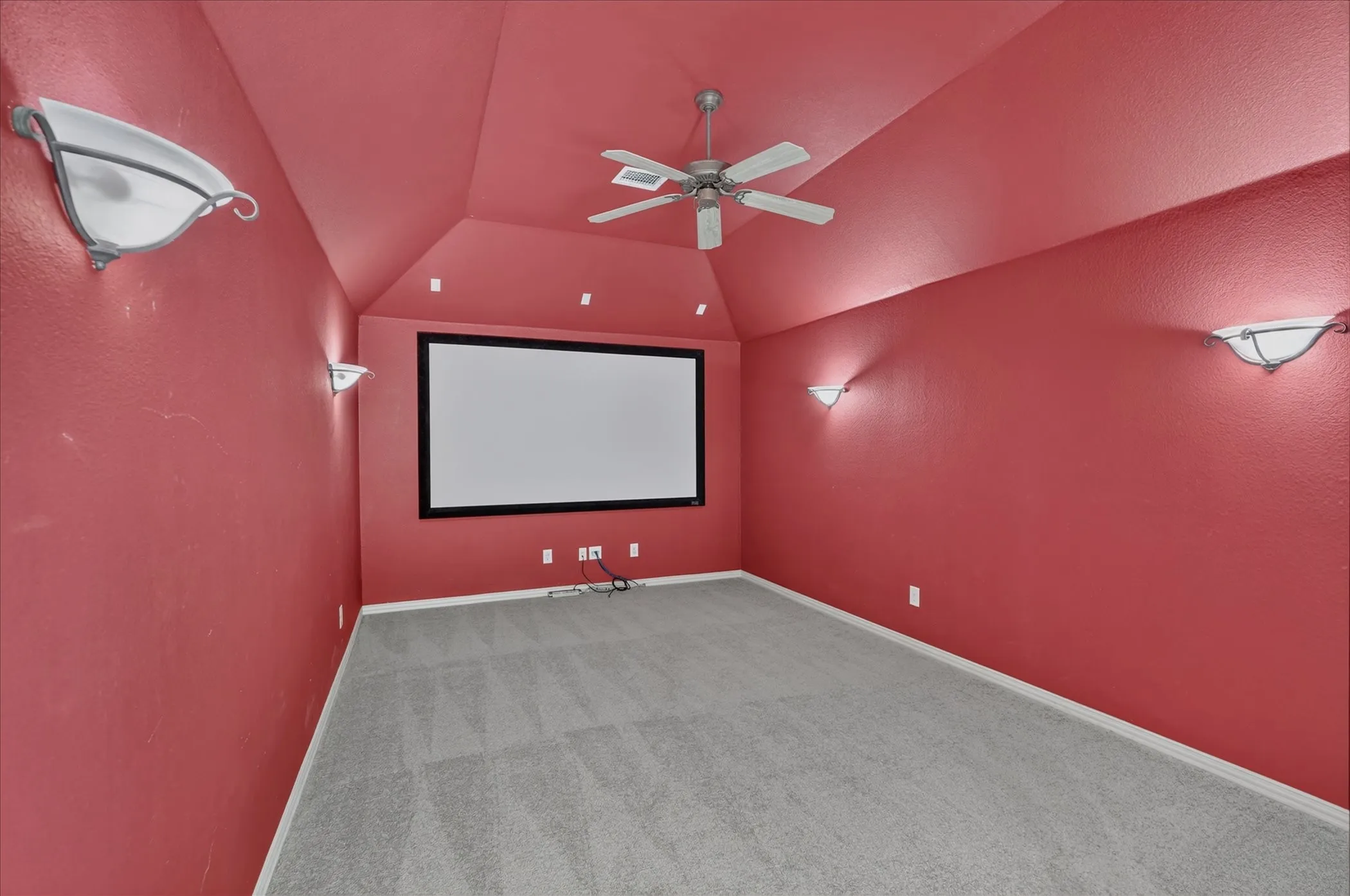 Single Family Residence For Sale in Denton County , 10987 Apple Valley Drive, Frisco, Texas 75033, 5 Bedroom, 4 Bathroom, 3 Garage spaces, 3,602 Sqft, built in 2005, mls#21341067, Real Estate Agent in Frisco, Homes For Sale in Denton county, Homes For Sale in Frisco, Realtor in Frisco Texas, Real Estate Brokerage Independent Realty Texas, Luminita Cordes Realtor
