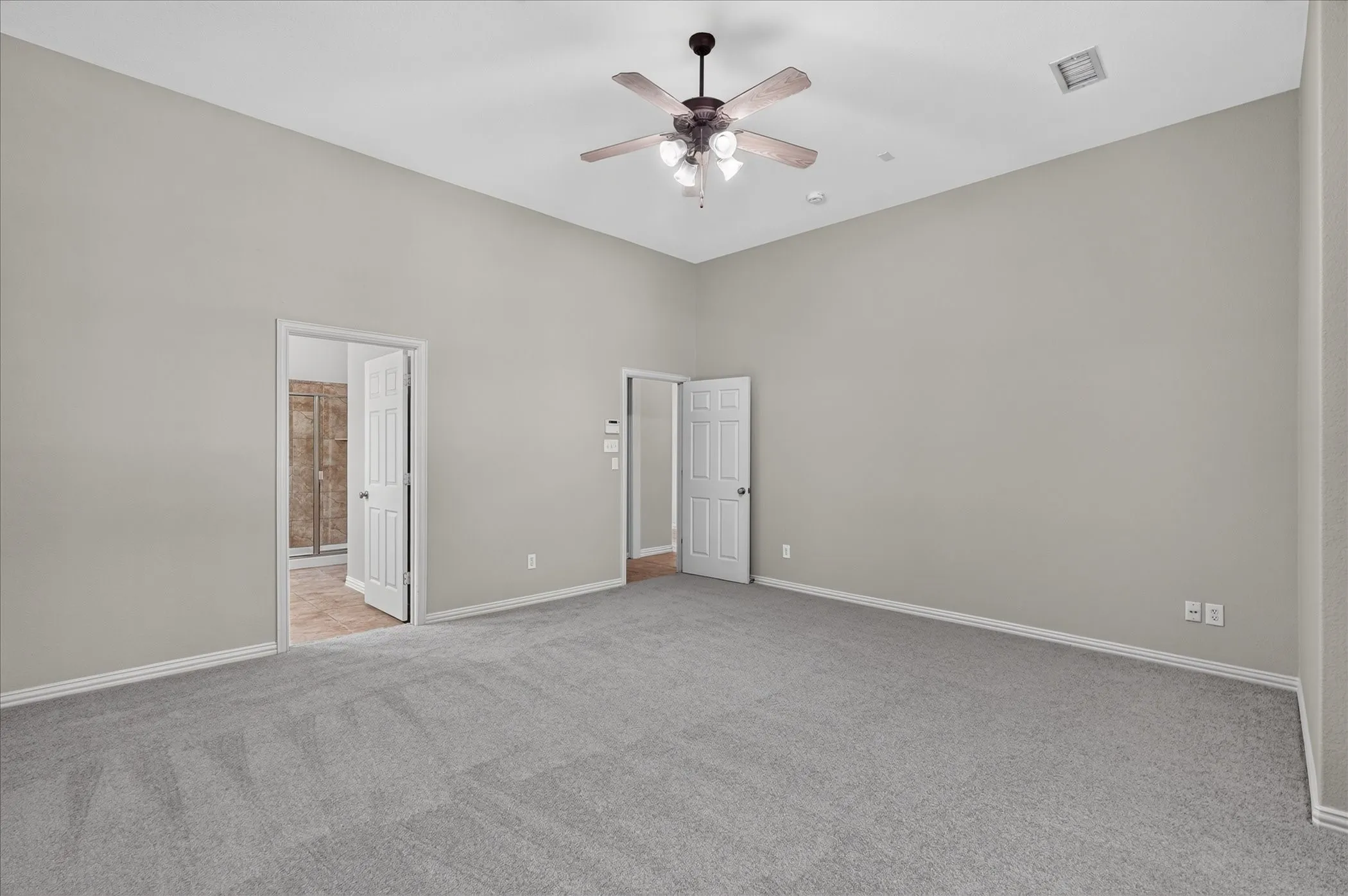 Single Family Residence For Sale in Denton County , 10987 Apple Valley Drive, Frisco, Texas 75033, 5 Bedroom, 4 Bathroom, 3 Garage spaces, 3,602 Sqft, built in 2005, mls#21341067, Real Estate Agent in Frisco, Homes For Sale in Denton county, Homes For Sale in Frisco, Realtor in Frisco Texas, Real Estate Brokerage Independent Realty Texas, Luminita Cordes Realtor