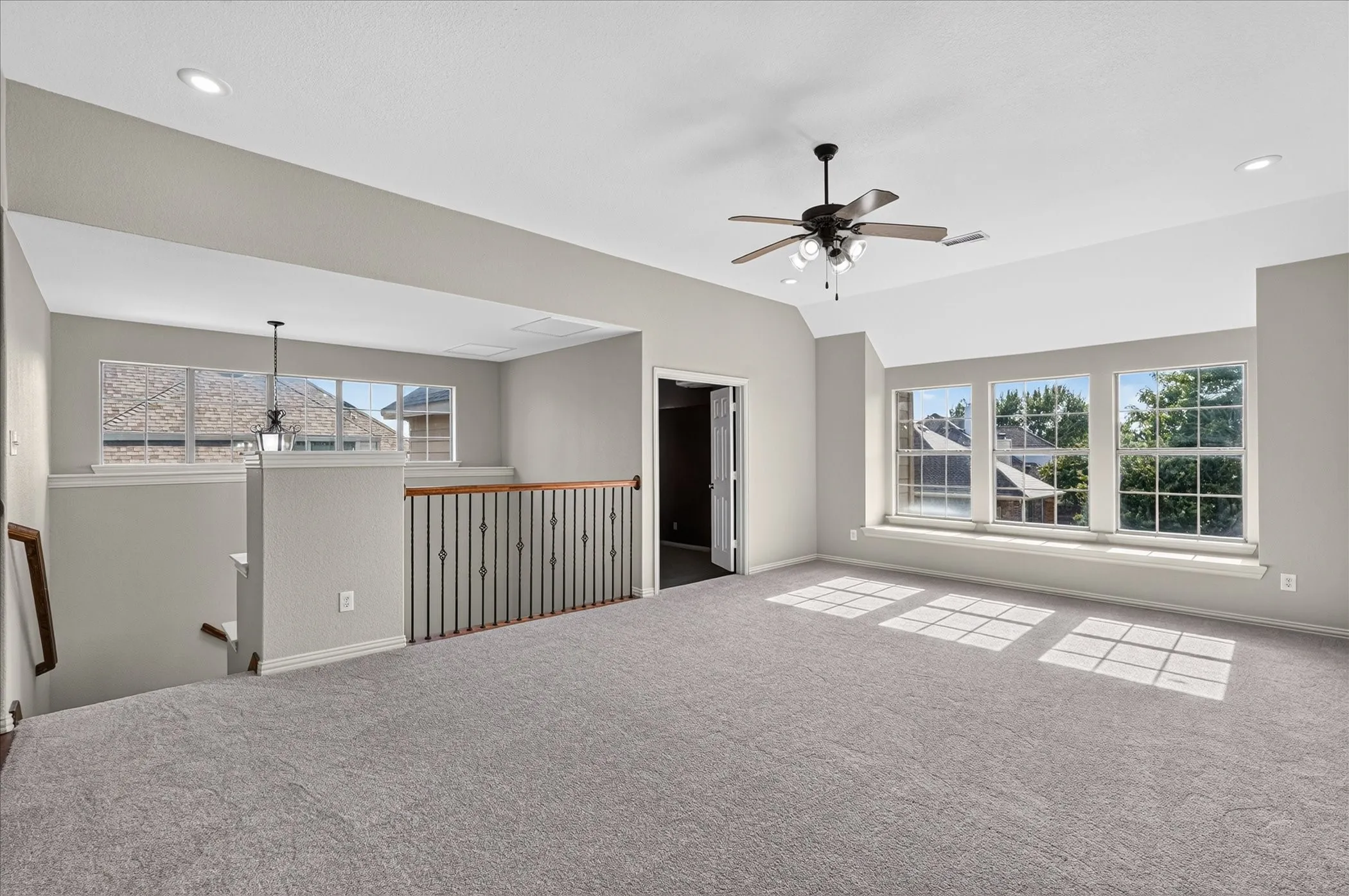 Single Family Residence For Sale in Denton County , 10987 Apple Valley Drive, Frisco, Texas 75033, 5 Bedroom, 4 Bathroom, 3 Garage spaces, 3,602 Sqft, built in 2005, mls#21341067, Real Estate Agent in Frisco, Homes For Sale in Denton county, Homes For Sale in Frisco, Realtor in Frisco Texas, Real Estate Brokerage Independent Realty Texas, Luminita Cordes Realtor