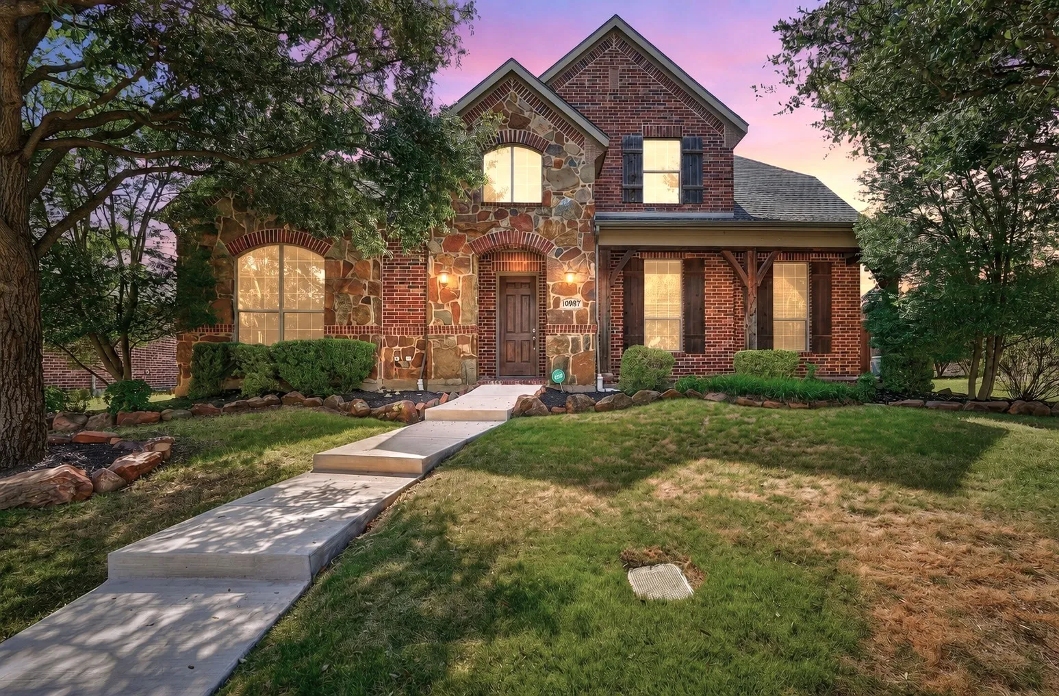 Single Family Residence For Sale in Denton County , 10987 Apple Valley Drive, Frisco, Texas 75033, 5 Bedroom, 4 Bathroom, 3 Garage spaces, 3,602 Sqft, built in 2005, mls#21341067, Real Estate Agent in Frisco, Homes For Sale in Denton county, Homes For Sale in Frisco, Realtor in Frisco Texas, Real Estate Brokerage Independent Realty Texas, Luminita Cordes Realtor
