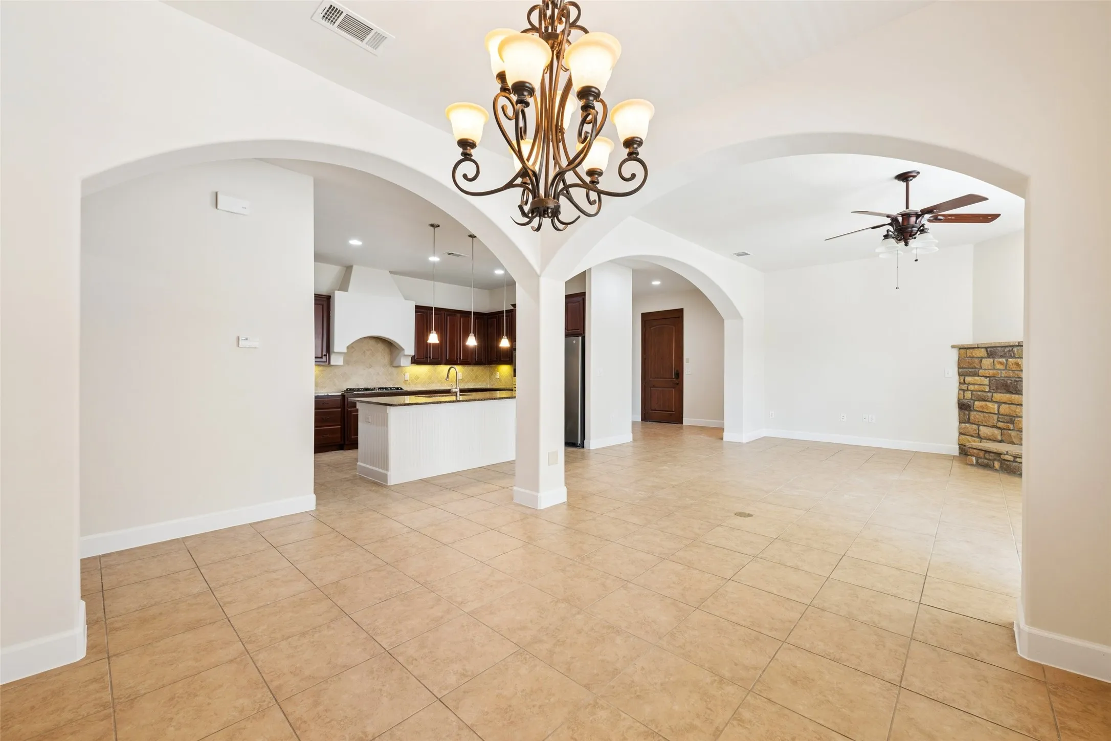Condominium For Sale in Dallas County , 610 Via Ravello 201, Irving, Texas 75039, 2 Bedroom, 3 Bathroom, 2 Garage spaces, 1,966 Sqft, built in 2007, mls#21300526, Real Estate Agent in Irving, Homes For Sale in Dallas county, Homes For Sale in Irving, Realtor in Irving Texas, Real Estate Brokerage Independent Realty Texas, Luminita Cordes Realtor