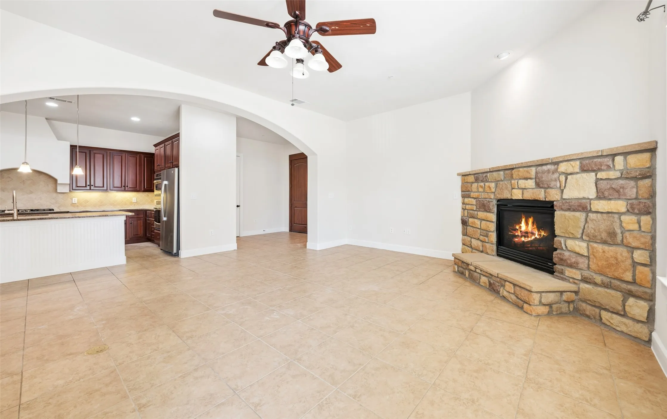 Condominium For Sale in Dallas County , 610 Via Ravello 201, Irving, Texas 75039, 2 Bedroom, 3 Bathroom, 2 Garage spaces, 1,966 Sqft, built in 2007, mls#21300526, Real Estate Agent in Irving, Homes For Sale in Dallas county, Homes For Sale in Irving, Realtor in Irving Texas, Real Estate Brokerage Independent Realty Texas, Luminita Cordes Realtor