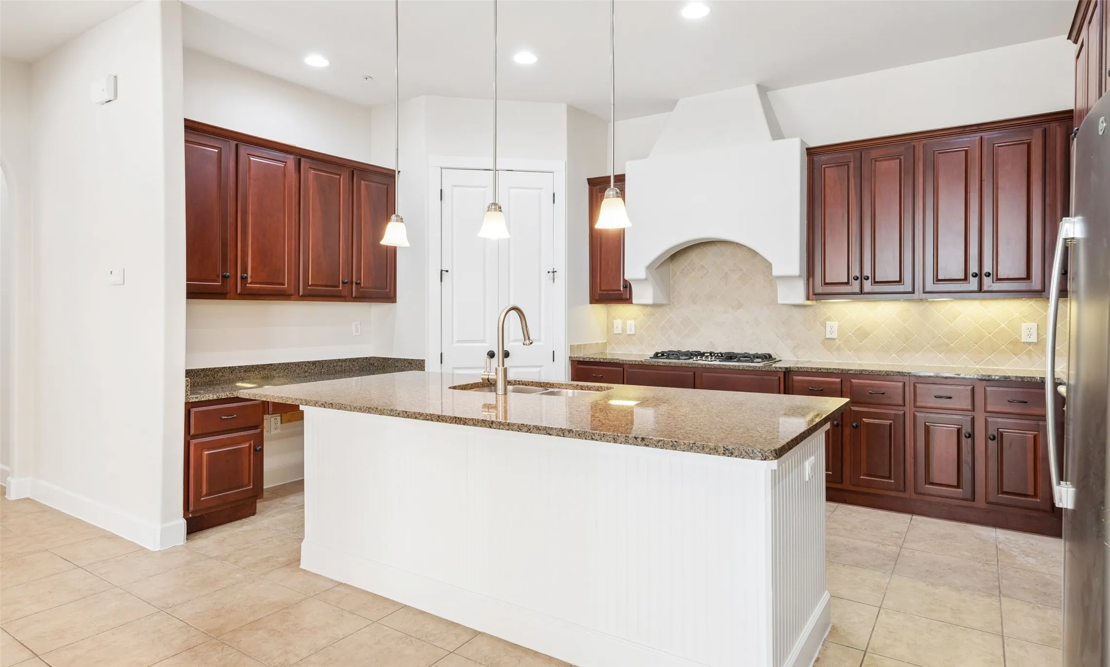 Condominium For Sale in Dallas County , 610 Via Ravello 201, Irving, Texas 75039, 2 Bedroom, 3 Bathroom, 2 Garage spaces, 1,966 Sqft, built in 2007, mls#21300526, Real Estate Agent in Irving, Homes For Sale in Dallas county, Homes For Sale in Irving, Realtor in Irving Texas, Real Estate Brokerage Independent Realty Texas, Luminita Cordes Realtor
