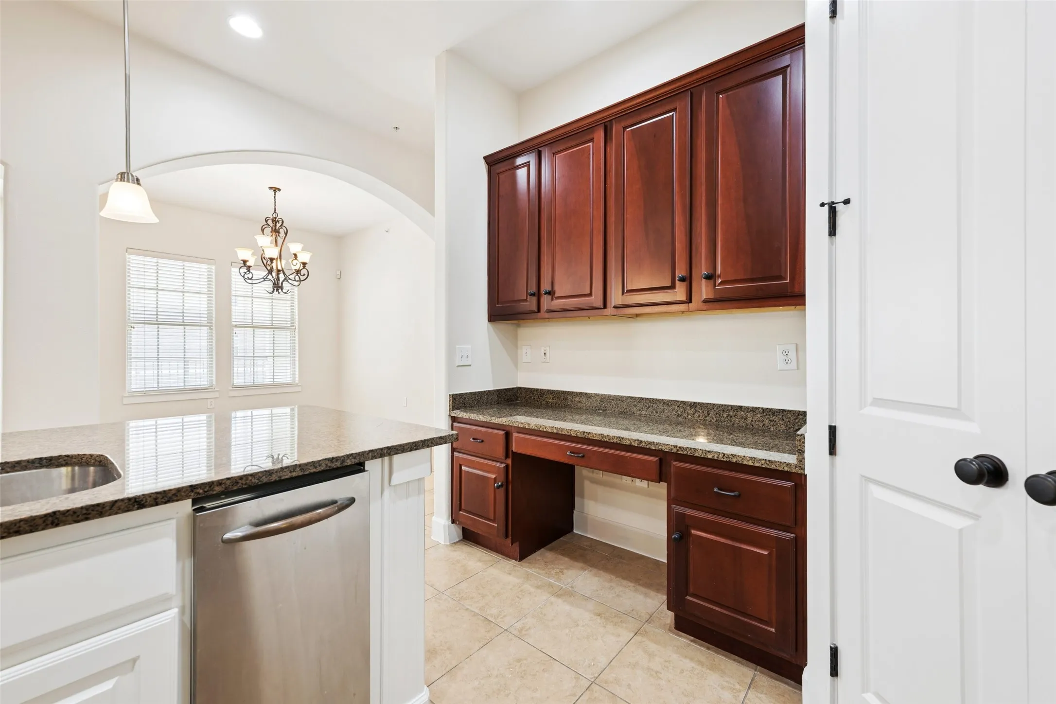 Condominium For Sale in Dallas County , 610 Via Ravello 201, Irving, Texas 75039, 2 Bedroom, 3 Bathroom, 2 Garage spaces, 1,966 Sqft, built in 2007, mls#21300526, Real Estate Agent in Irving, Homes For Sale in Dallas county, Homes For Sale in Irving, Realtor in Irving Texas, Real Estate Brokerage Independent Realty Texas, Luminita Cordes Realtor
