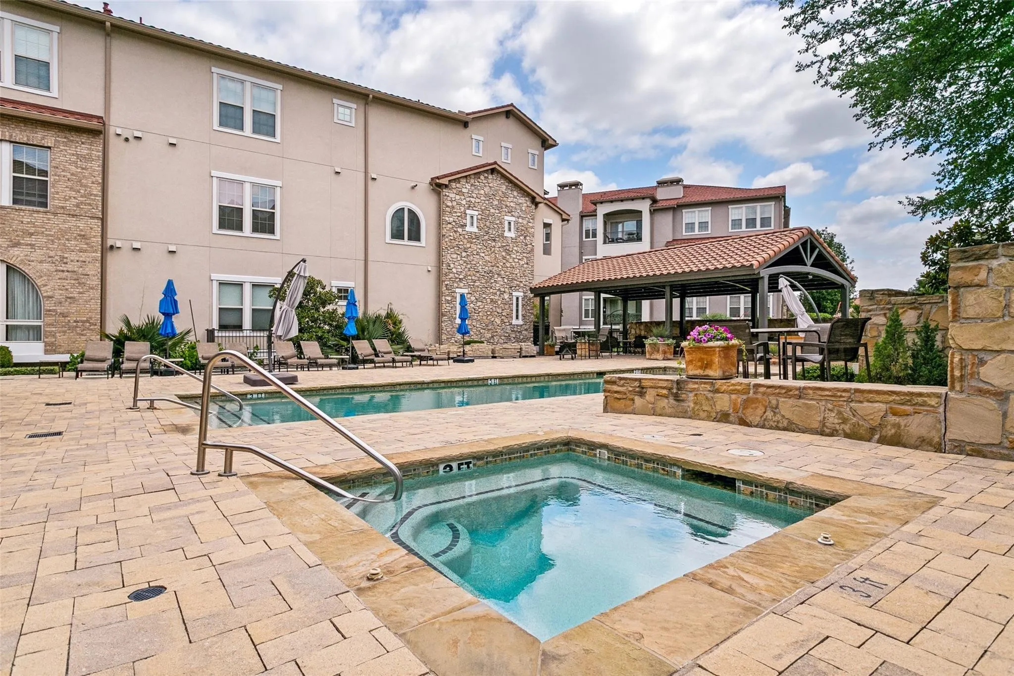 Condominium For Sale in Dallas County , 610 Via Ravello 201, Irving, Texas 75039, 2 Bedroom, 3 Bathroom, 2 Garage spaces, 1,966 Sqft, built in 2007, mls#21300526, Real Estate Agent in Irving, Homes For Sale in Dallas county, Homes For Sale in Irving, Realtor in Irving Texas, Real Estate Brokerage Independent Realty Texas, Luminita Cordes Realtor