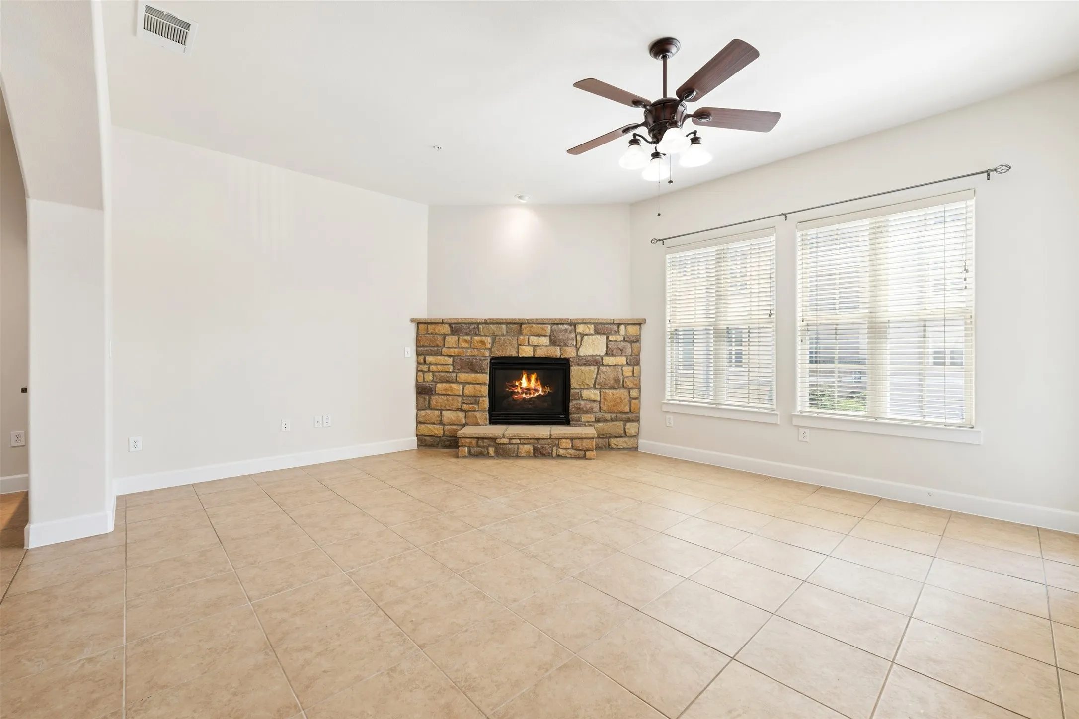 Condominium For Sale in Dallas County , 610 Via Ravello 201, Irving, Texas 75039, 2 Bedroom, 3 Bathroom, 2 Garage spaces, 1,966 Sqft, built in 2007, mls#21300526, Real Estate Agent in Irving, Homes For Sale in Dallas county, Homes For Sale in Irving, Realtor in Irving Texas, Real Estate Brokerage Independent Realty Texas, Luminita Cordes Realtor