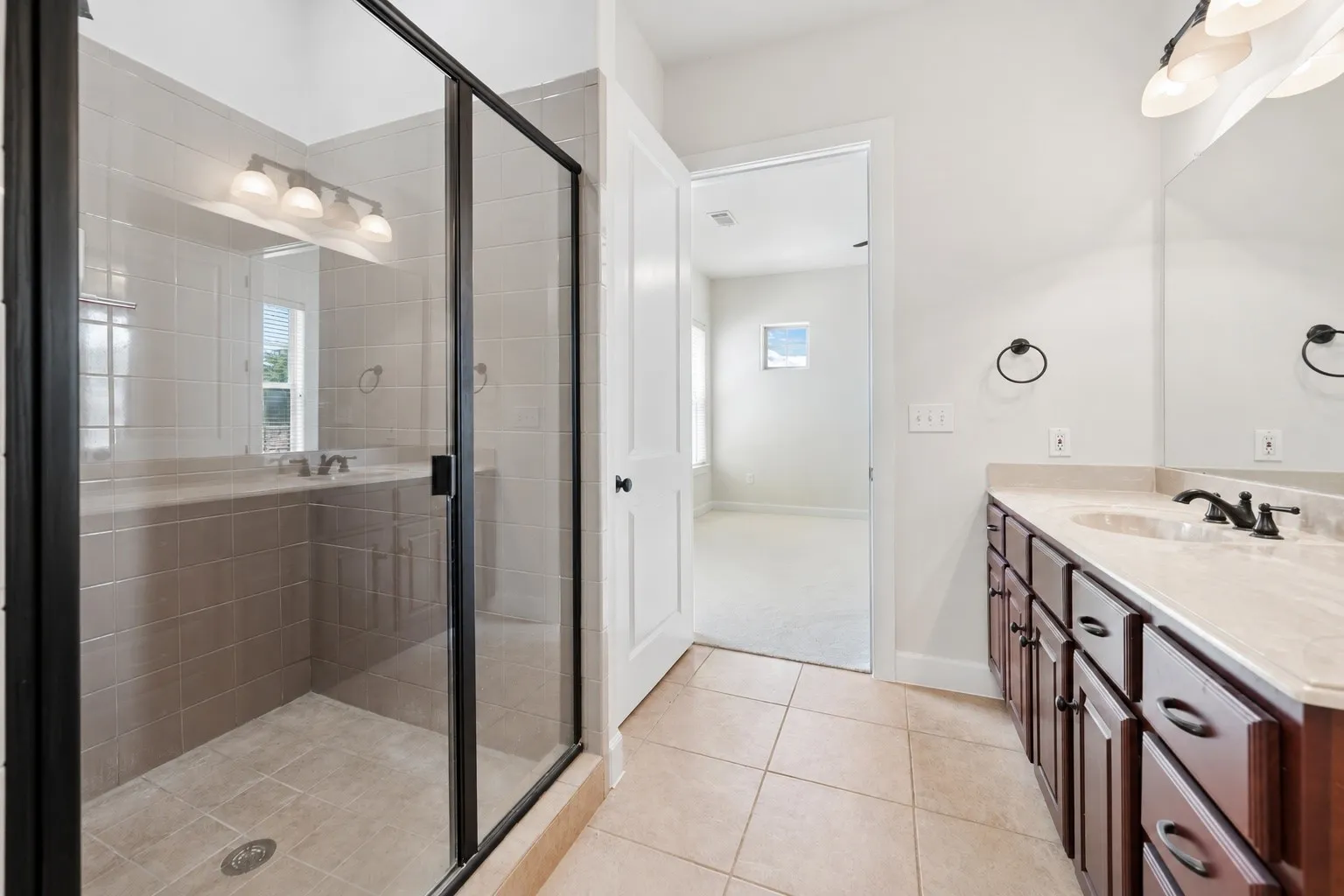 Condominium For Sale in Dallas County , 610 Via Ravello 201, Irving, Texas 75039, 2 Bedroom, 3 Bathroom, 2 Garage spaces, 1,966 Sqft, built in 2007, mls#21300526, Real Estate Agent in Irving, Homes For Sale in Dallas county, Homes For Sale in Irving, Realtor in Irving Texas, Real Estate Brokerage Independent Realty Texas, Luminita Cordes Realtor