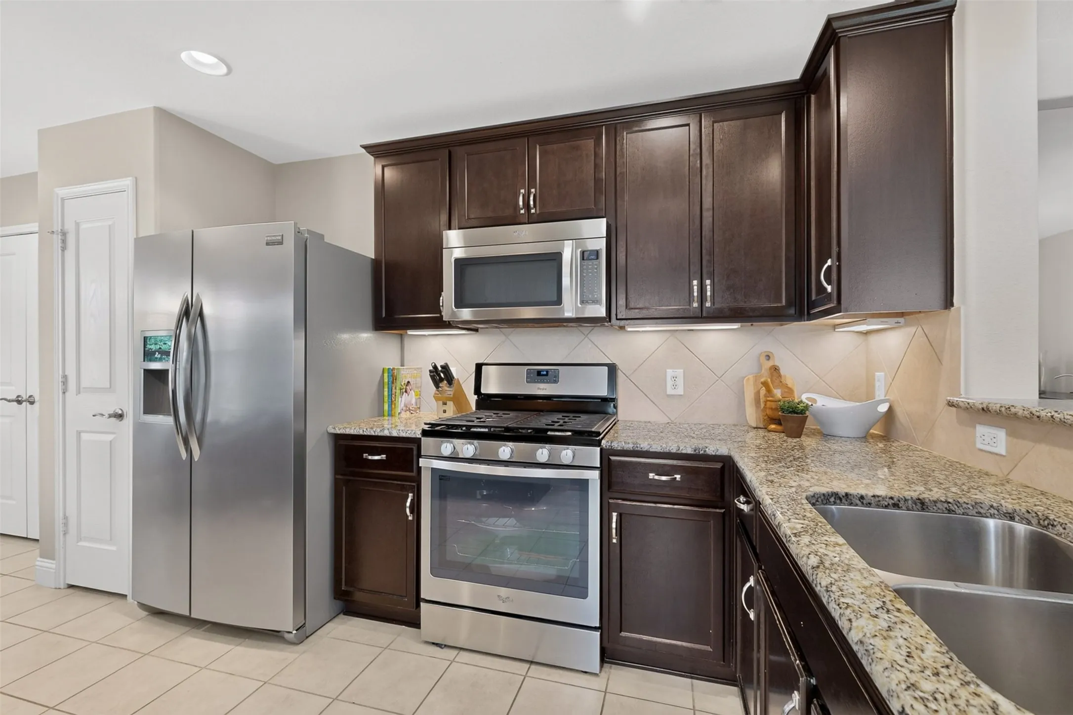 Single Family Residence For Sale in Denton County , 7420 Wiley Lane, Frisco, Texas 75036, 2 Bedroom, 2 Bathroom, 2 Garage spaces, 1,469 Sqft, built in 2012, mls#21327025, Real Estate Agent in Frisco, Homes For Sale in Denton county, Homes For Sale in Frisco, Realtor in Frisco Texas, Real Estate Brokerage Independent Realty Texas, Luminita Cordes Realtor