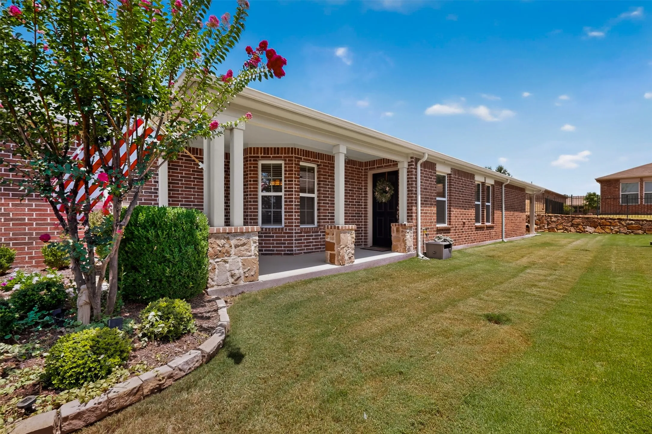 Single Family Residence For Sale in Denton County , 7420 Wiley Lane, Frisco, Texas 75036, 2 Bedroom, 2 Bathroom, 2 Garage spaces, 1,469 Sqft, built in 2012, mls#21327025, Real Estate Agent in Frisco, Homes For Sale in Denton county, Homes For Sale in Frisco, Realtor in Frisco Texas, Real Estate Brokerage Independent Realty Texas, Luminita Cordes Realtor