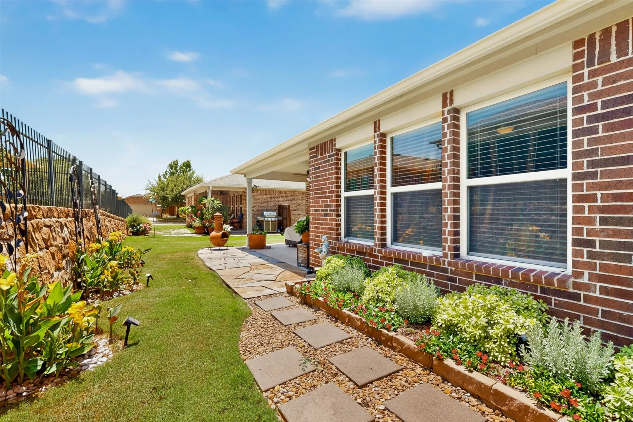 Single Family Residence For Sale in Denton County , 7420 Wiley Lane, Frisco, Texas 75036, 2 Bedroom, 2 Bathroom, 2 Garage spaces, 1,469 Sqft, built in 2012, mls#21327025, Real Estate Agent in Frisco, Homes For Sale in Denton county, Homes For Sale in Frisco, Realtor in Frisco Texas, Real Estate Brokerage Independent Realty Texas, Luminita Cordes Realtor
