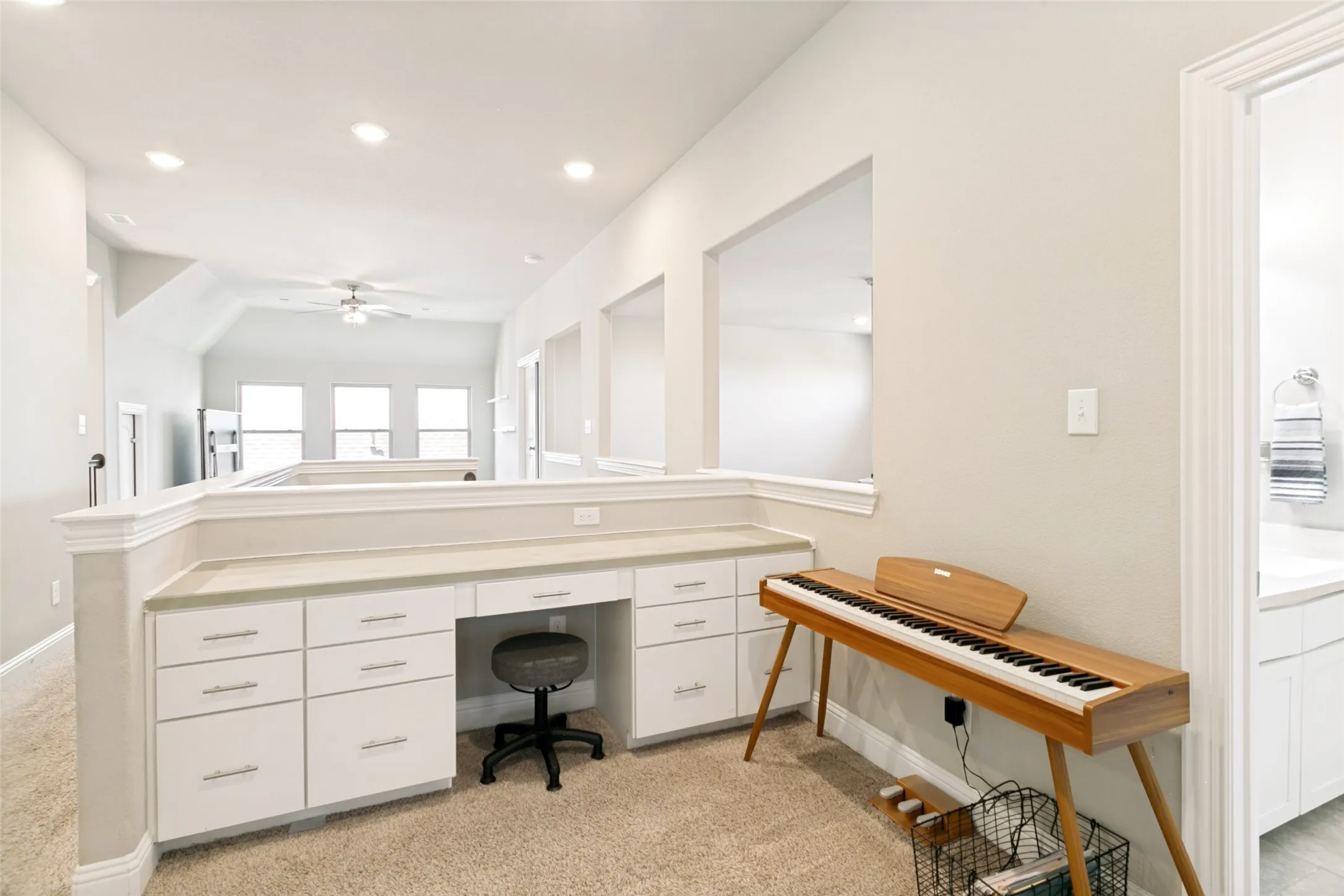 Single Family Residence For Sale in Johnson County , 3205 Newsom Ridge Drive, Mansfield, Texas 76063, 5 Bedroom, 3 Bathroom, 2 Garage spaces, 3,686 Sqft, built in 2017, mls#21336195, Real Estate Agent in Mansfield, Homes For Sale in Johnson county, Homes For Sale in Mansfield, Realtor in Mansfield Texas, Real Estate Brokerage Independent Realty Texas, Luminita Cordes Realtor