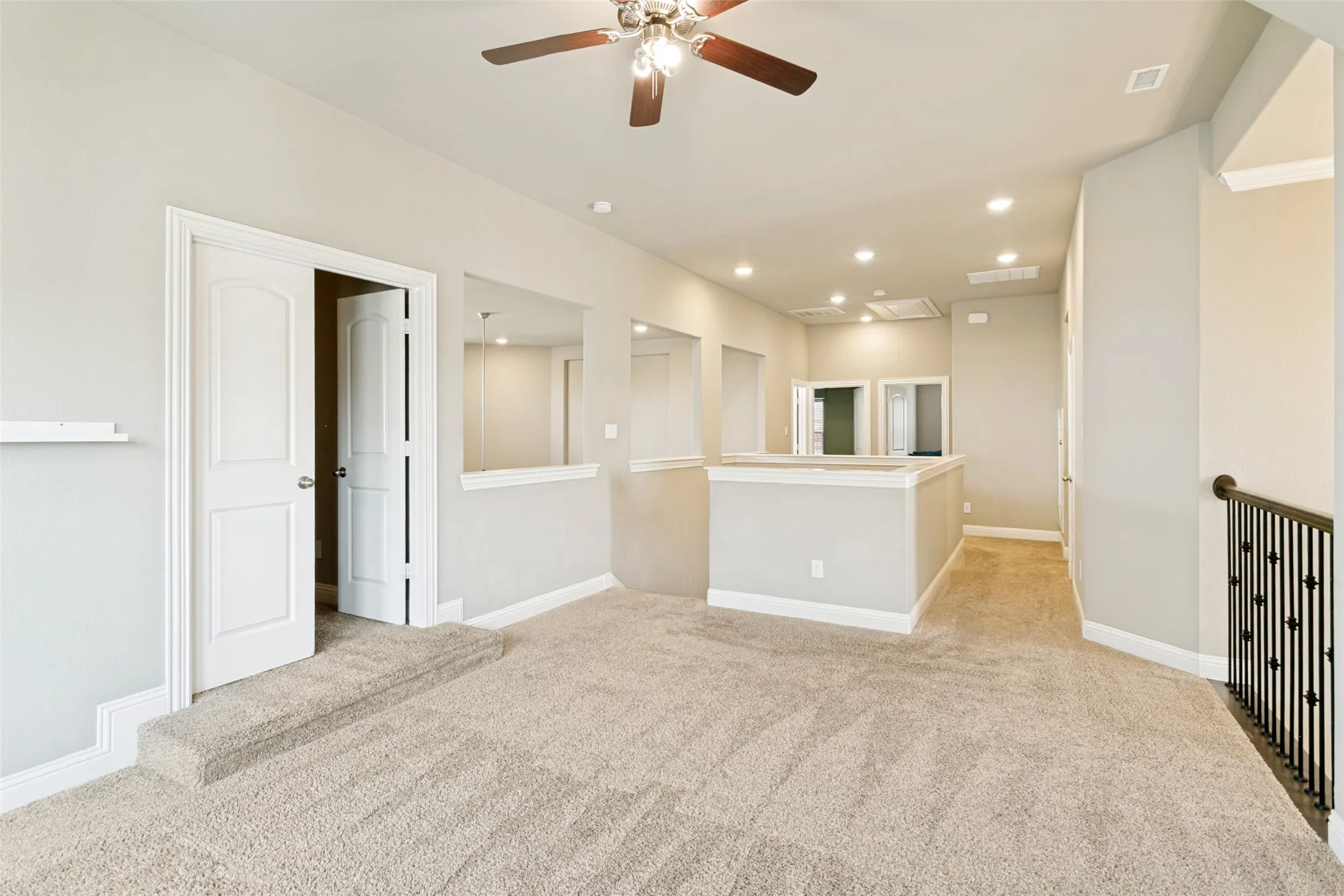 Single Family Residence For Sale in Johnson County , 3205 Newsom Ridge Drive, Mansfield, Texas 76063, 5 Bedroom, 3 Bathroom, 2 Garage spaces, 3,686 Sqft, built in 2017, mls#21336195, Real Estate Agent in Mansfield, Homes For Sale in Johnson county, Homes For Sale in Mansfield, Realtor in Mansfield Texas, Real Estate Brokerage Independent Realty Texas, Luminita Cordes Realtor
