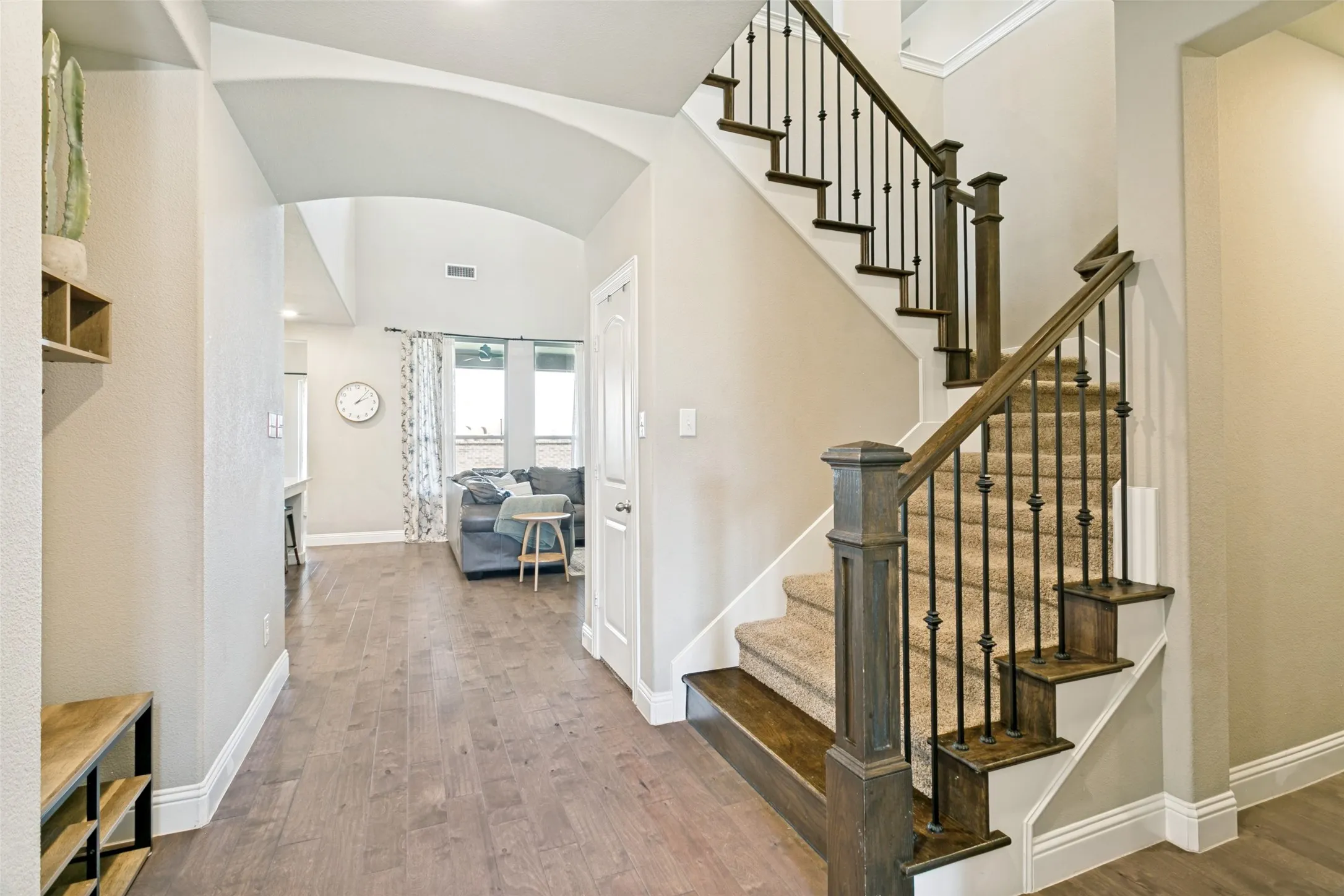 Single Family Residence For Sale in Johnson County , 3205 Newsom Ridge Drive, Mansfield, Texas 76063, 5 Bedroom, 3 Bathroom, 2 Garage spaces, 3,686 Sqft, built in 2017, mls#21336195, Real Estate Agent in Mansfield, Homes For Sale in Johnson county, Homes For Sale in Mansfield, Realtor in Mansfield Texas, Real Estate Brokerage Independent Realty Texas, Luminita Cordes Realtor