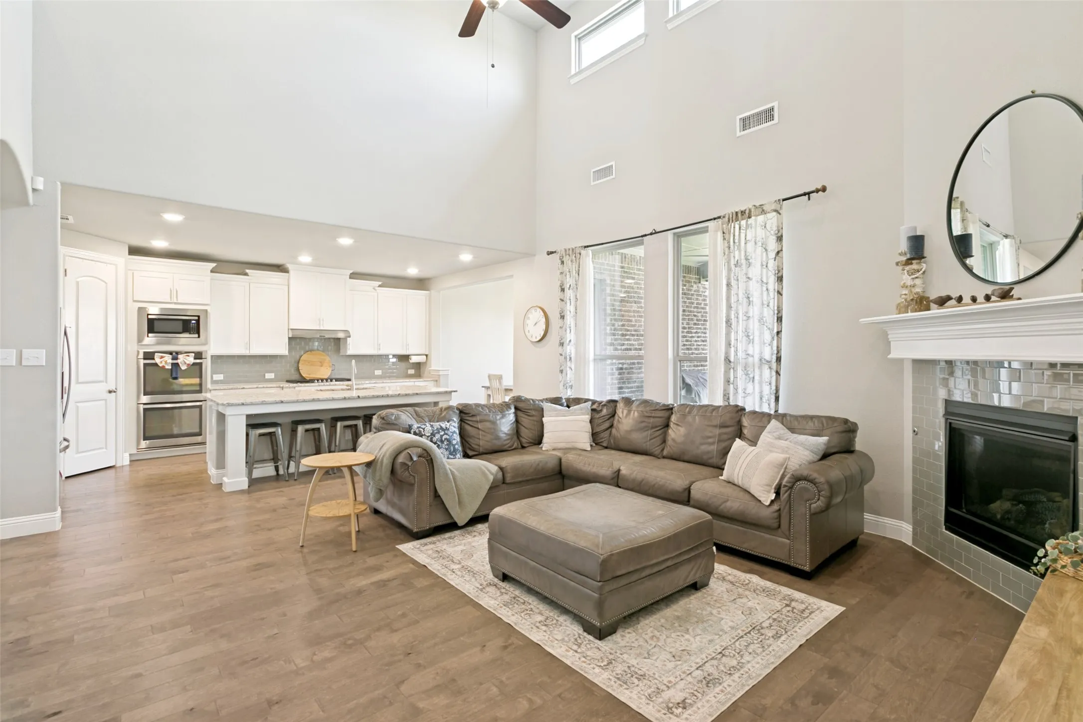 Single Family Residence For Sale in Johnson County , 3205 Newsom Ridge Drive, Mansfield, Texas 76063, 5 Bedroom, 3 Bathroom, 2 Garage spaces, 3,686 Sqft, built in 2017, mls#21336195, Real Estate Agent in Mansfield, Homes For Sale in Johnson county, Homes For Sale in Mansfield, Realtor in Mansfield Texas, Real Estate Brokerage Independent Realty Texas, Luminita Cordes Realtor