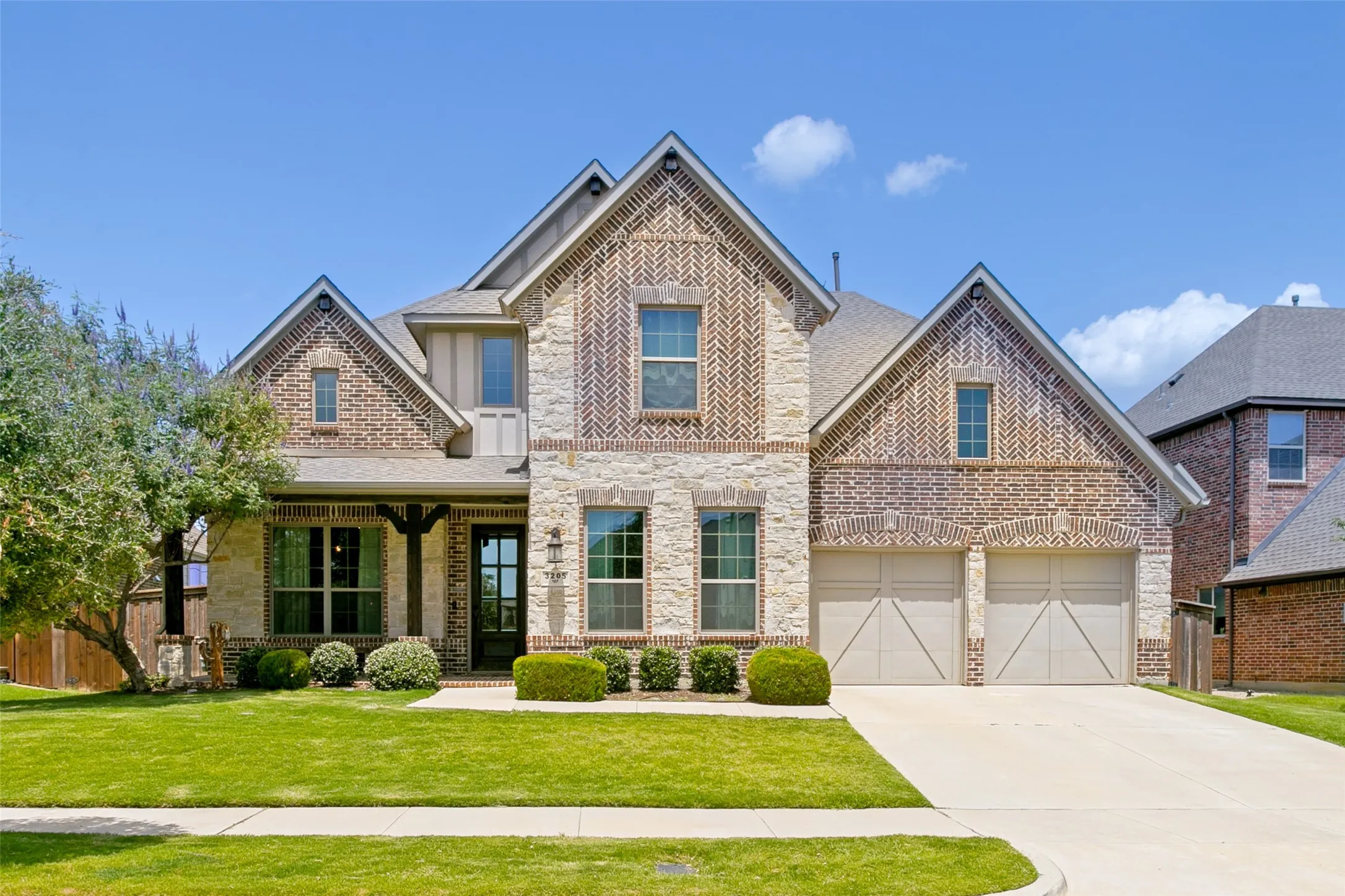 Single Family Residence For Sale in Johnson County , 3205 Newsom Ridge Drive, Mansfield, Texas 76063, 5 Bedroom, 3 Bathroom, 2 Garage spaces, 3,686 Sqft, built in 2017, mls#21336195, Real Estate Agent in Mansfield, Homes For Sale in Johnson county, Homes For Sale in Mansfield, Realtor in Mansfield Texas, Real Estate Brokerage Independent Realty Texas, Luminita Cordes Realtor