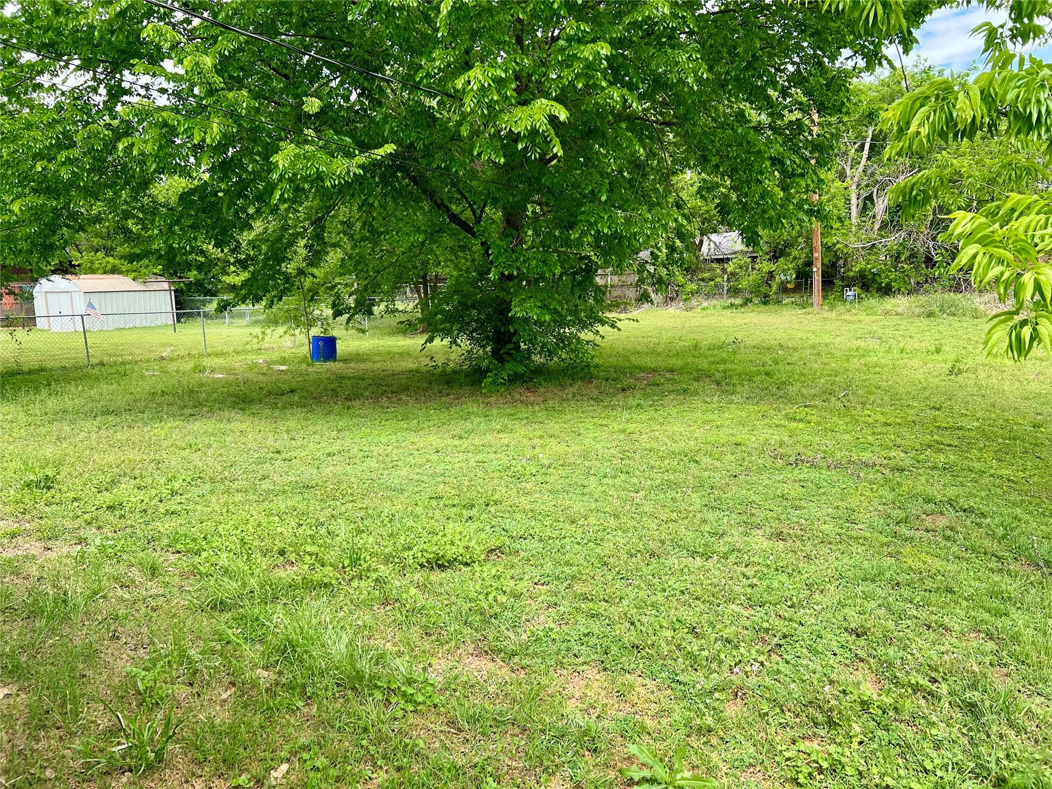 Single Family Residence For Sale in Montague County , 233 Hillcrest Drive, Nocona, Texas 76255, 3 Bedrooms, 2 Bathrooms, 1 Garage spaces, 1,128 Sqft, built in 1978, Price $150,000, mls#21333455, Real Estate Agent in Nocona, Homes For Sale in Montague county, Homes For Sale in Nocona, Realtor in Nocona Texas, Real Estate Brokerage Independent Realty Texas, Luminita Cordes Realtor