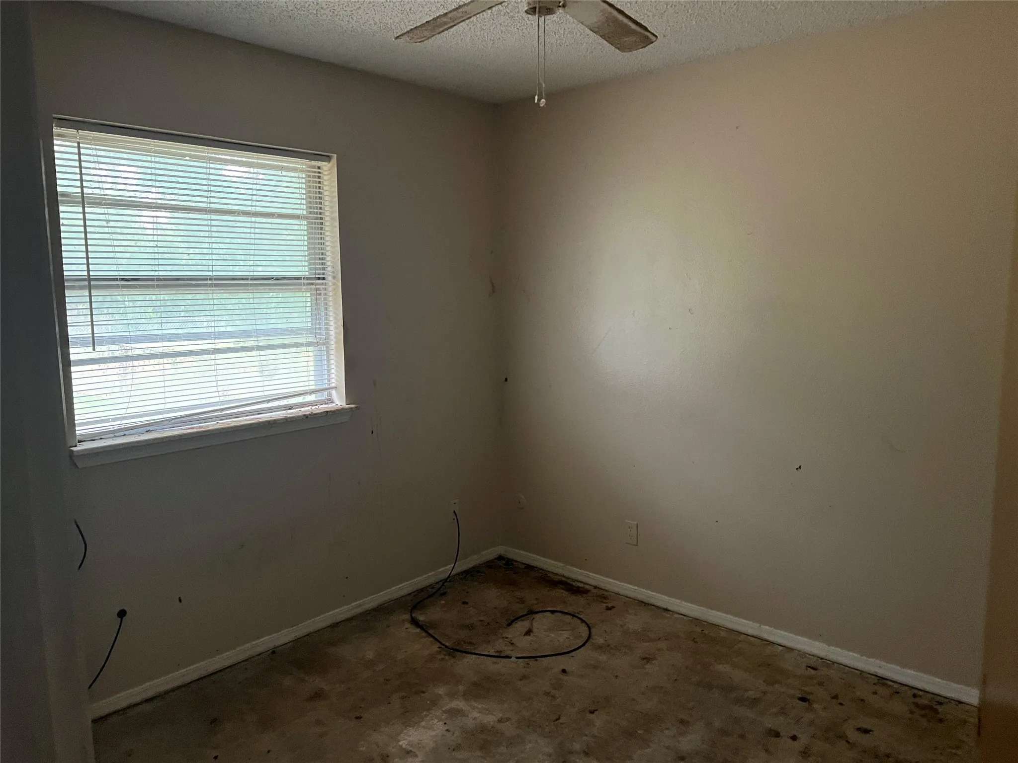 Single Family Residence For Sale in Montague County , 233 Hillcrest Drive, Nocona, Texas 76255, 3 Bedrooms, 2 Bathrooms, 1 Garage spaces, 1,128 Sqft, built in 1978, Price $150,000, mls#21333455, Real Estate Agent in Nocona, Homes For Sale in Montague county, Homes For Sale in Nocona, Realtor in Nocona Texas, Real Estate Brokerage Independent Realty Texas, Luminita Cordes Realtor