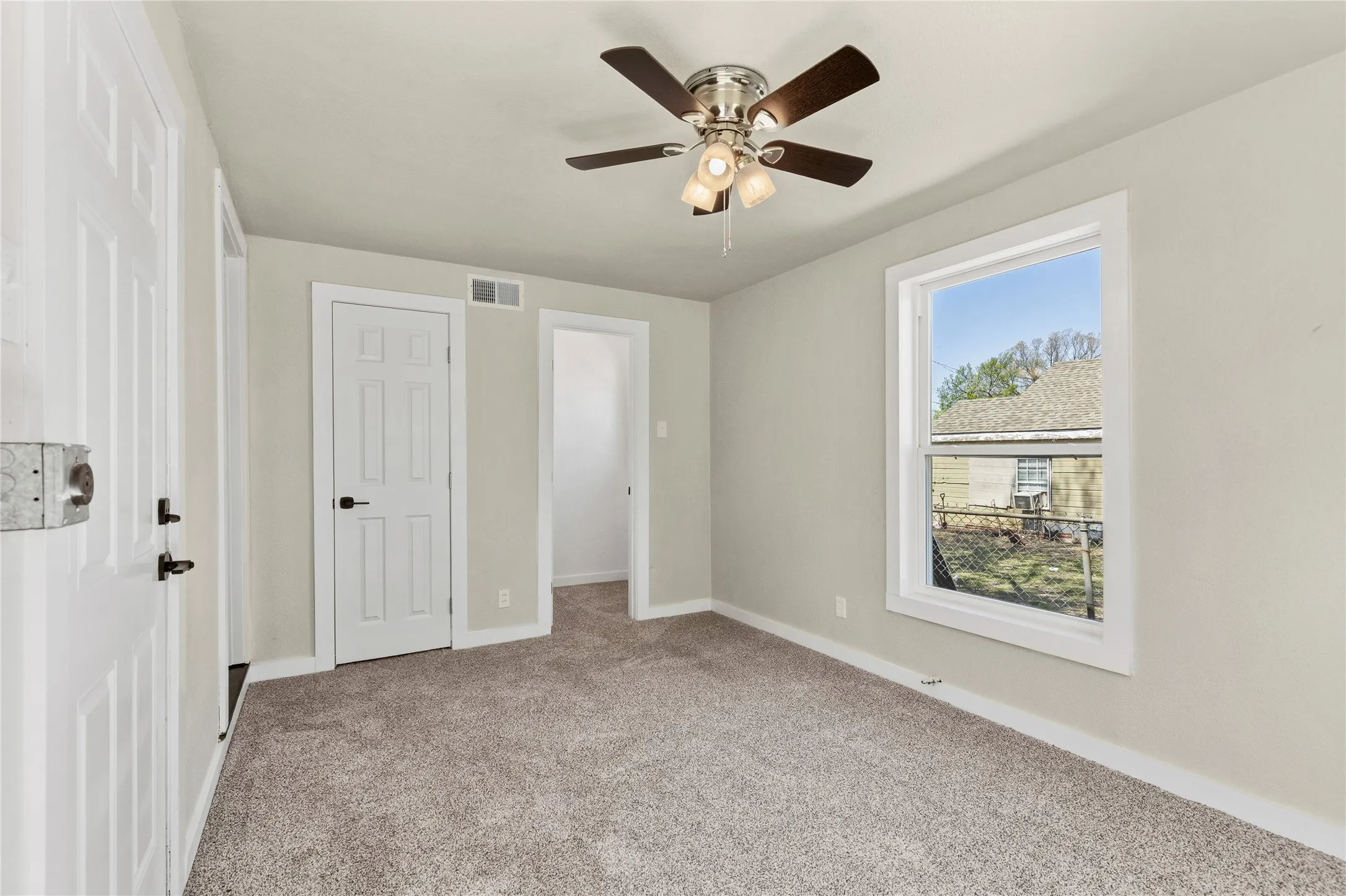 Single Family Residence For Sale in Grayson County , 417 N Burdette Avenue, Sherman, Texas 75090, 3 Bedroom, 1 Bathroom, Garage spaces, 1,063 Sqft, built in 1945, mls#21341070, Real Estate Agent in Sherman, Homes For Sale in Grayson county, Homes For Sale in Sherman, Realtor in Sherman Texas, Real Estate Brokerage Independent Realty Texas, Luminita Cordes Realtor