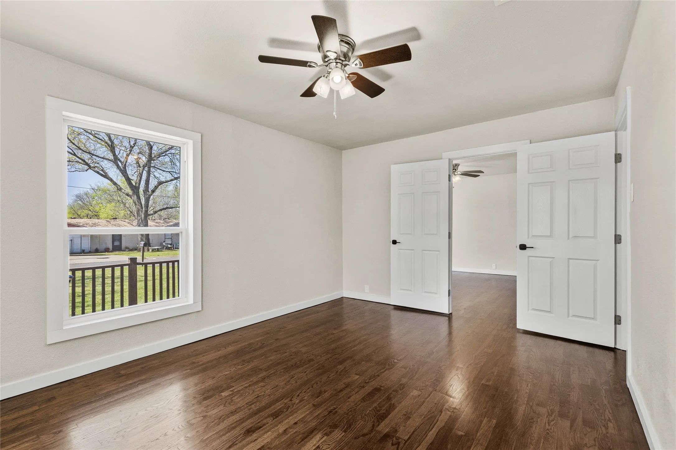 Single Family Residence For Sale in Grayson County , 417 N Burdette Avenue, Sherman, Texas 75090, 3 Bedroom, 1 Bathroom, Garage spaces, 1,063 Sqft, built in 1945, mls#21341070, Real Estate Agent in Sherman, Homes For Sale in Grayson county, Homes For Sale in Sherman, Realtor in Sherman Texas, Real Estate Brokerage Independent Realty Texas, Luminita Cordes Realtor