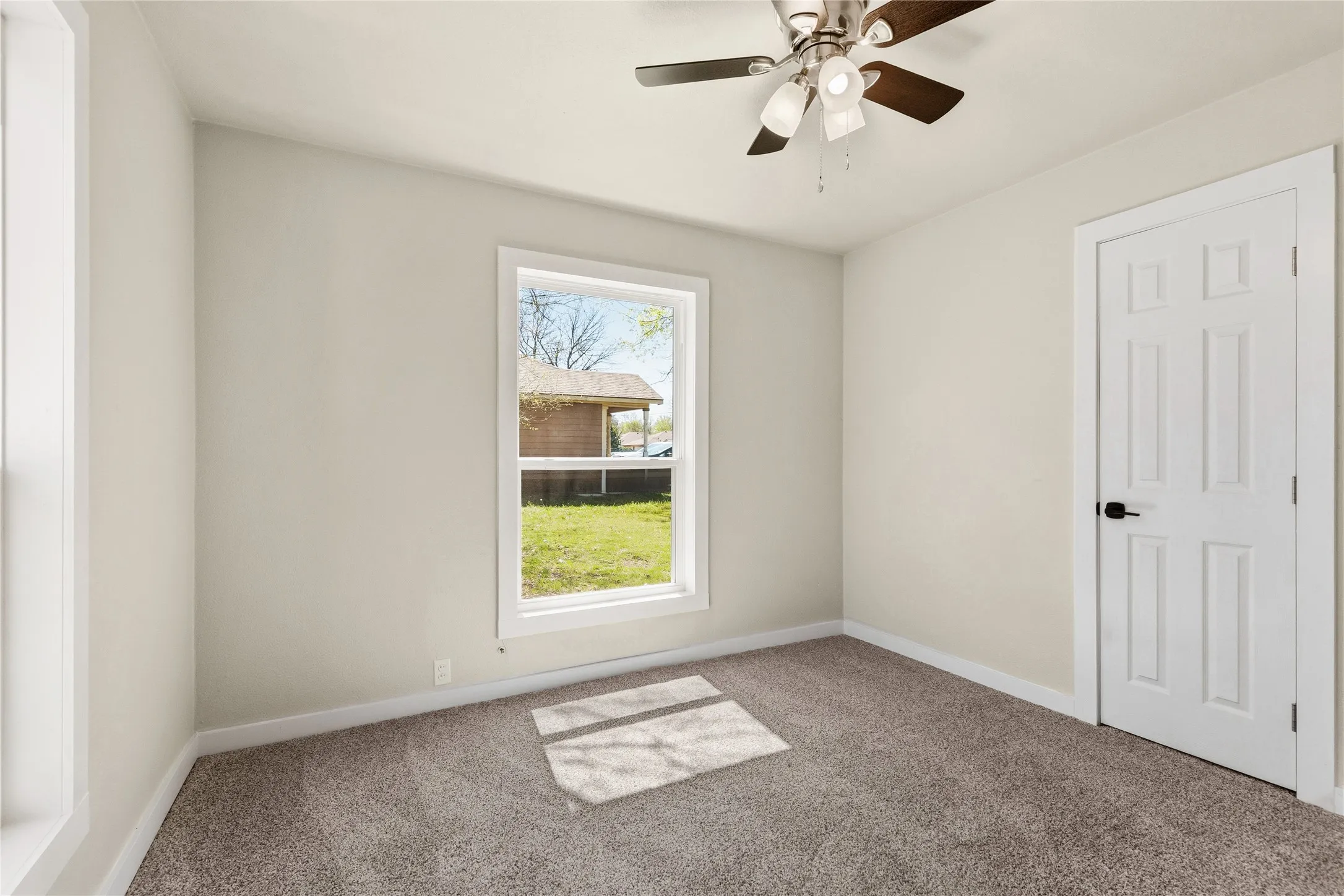 Single Family Residence For Sale in Grayson County , 417 N Burdette Avenue, Sherman, Texas 75090, 3 Bedroom, 1 Bathroom, Garage spaces, 1,063 Sqft, built in 1945, mls#21341070, Real Estate Agent in Sherman, Homes For Sale in Grayson county, Homes For Sale in Sherman, Realtor in Sherman Texas, Real Estate Brokerage Independent Realty Texas, Luminita Cordes Realtor