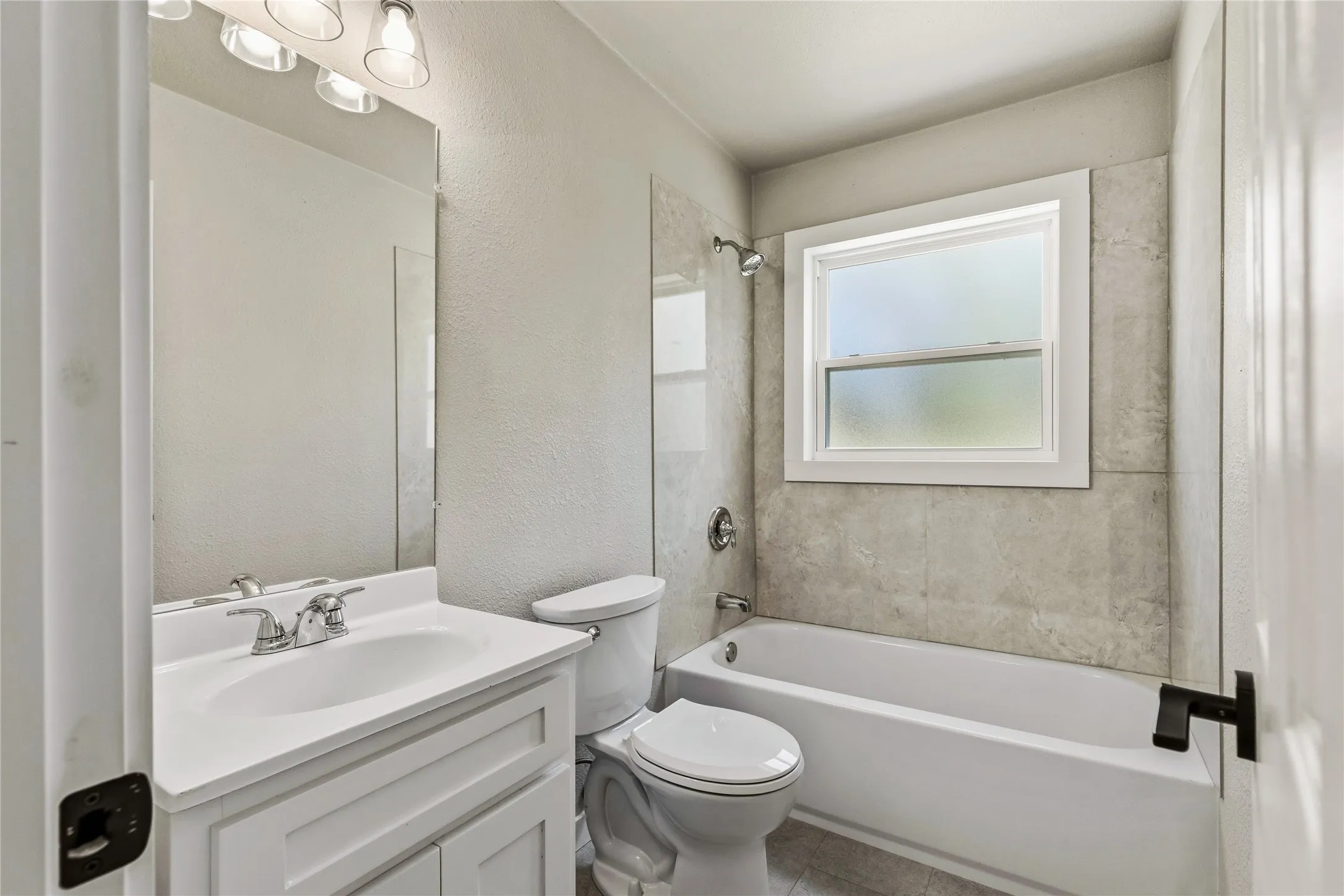 Single Family Residence For Sale in Grayson County , 417 N Burdette Avenue, Sherman, Texas 75090, 3 Bedroom, 1 Bathroom, Garage spaces, 1,063 Sqft, built in 1945, mls#21341070, Real Estate Agent in Sherman, Homes For Sale in Grayson county, Homes For Sale in Sherman, Realtor in Sherman Texas, Real Estate Brokerage Independent Realty Texas, Luminita Cordes Realtor