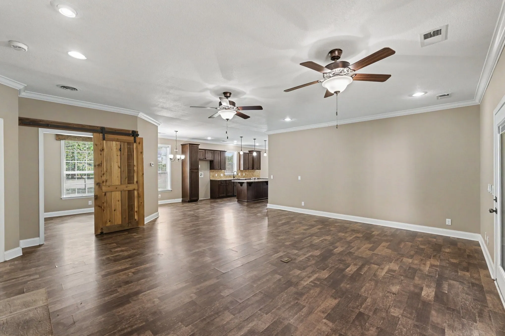 Single Family Residence For Sale in Grayson County , 1135 Leo Andrews Road, Whitesboro, Texas 76273, 4 Bedroom, 3 Bathroom, Garage spaces, 2,280 Sqft, built in 2016, mls#21338642, Real Estate Agent in Whitesboro, Homes For Sale in Grayson county, Homes For Sale in Whitesboro, Realtor in Whitesboro Texas, Real Estate Brokerage Independent Realty Texas, Luminita Cordes Realtor