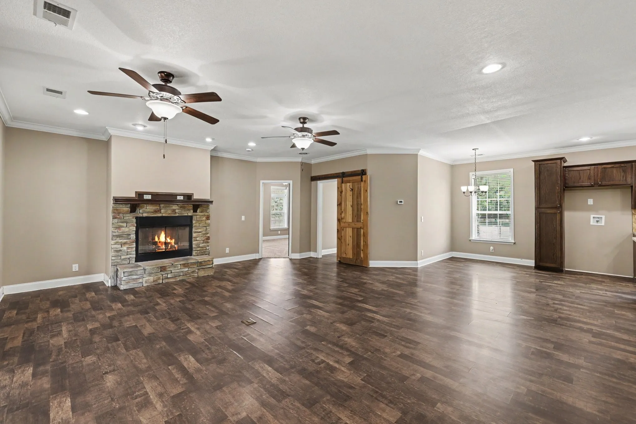 Single Family Residence For Sale in Grayson County , 1135 Leo Andrews Road, Whitesboro, Texas 76273, 4 Bedroom, 3 Bathroom, Garage spaces, 2,280 Sqft, built in 2016, mls#21338642, Real Estate Agent in Whitesboro, Homes For Sale in Grayson county, Homes For Sale in Whitesboro, Realtor in Whitesboro Texas, Real Estate Brokerage Independent Realty Texas, Luminita Cordes Realtor