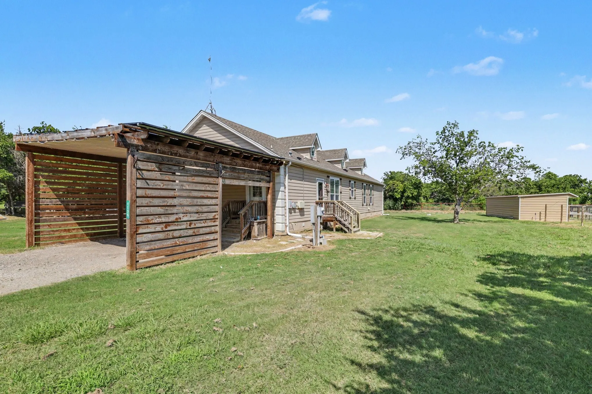 Single Family Residence For Sale in Grayson County , 1135 Leo Andrews Road, Whitesboro, Texas 76273, 4 Bedroom, 3 Bathroom, Garage spaces, 2,280 Sqft, built in 2016, mls#21338642, Real Estate Agent in Whitesboro, Homes For Sale in Grayson county, Homes For Sale in Whitesboro, Realtor in Whitesboro Texas, Real Estate Brokerage Independent Realty Texas, Luminita Cordes Realtor