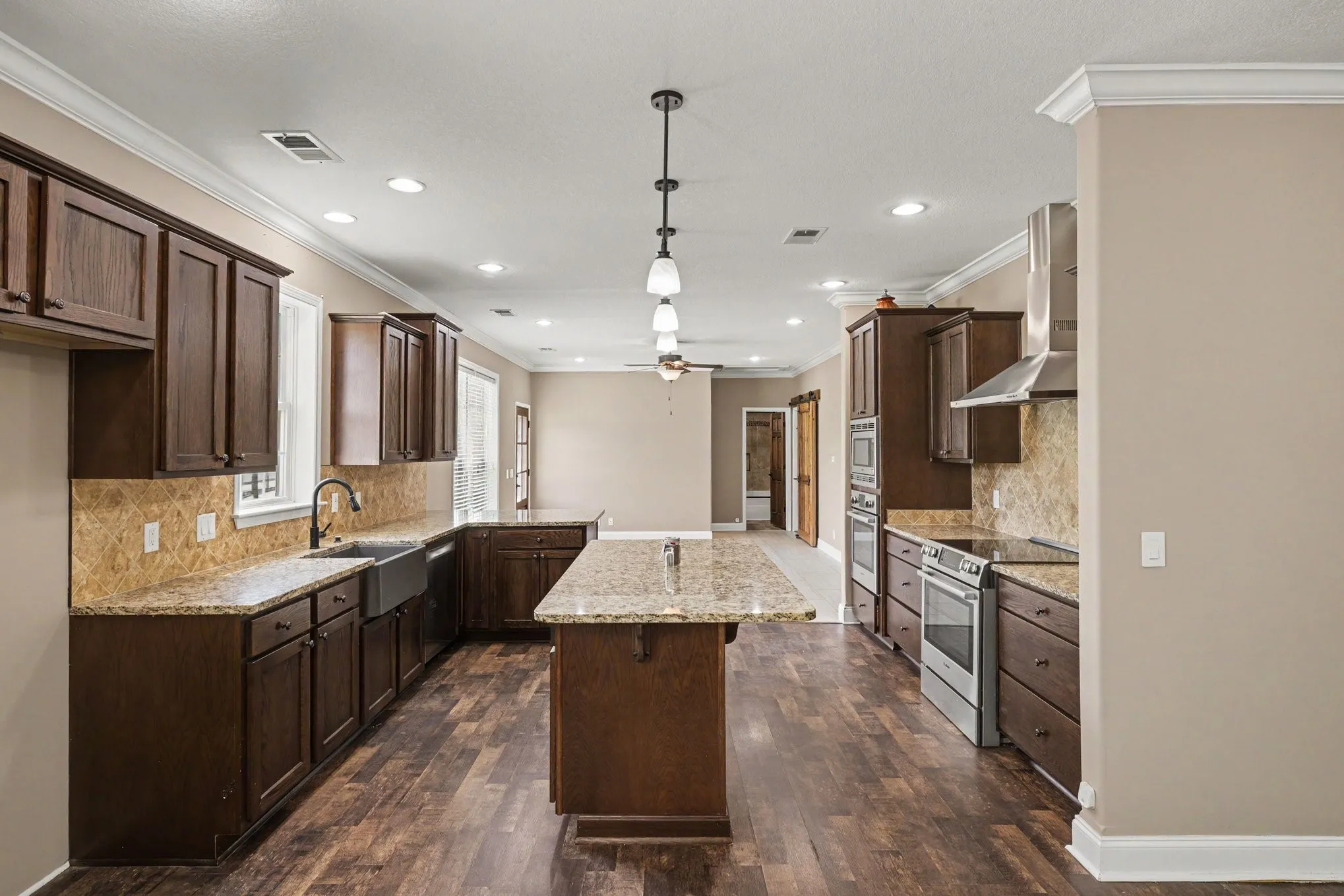 Single Family Residence For Sale in Grayson County , 1135 Leo Andrews Road, Whitesboro, Texas 76273, 4 Bedroom, 3 Bathroom, Garage spaces, 2,280 Sqft, built in 2016, mls#21338642, Real Estate Agent in Whitesboro, Homes For Sale in Grayson county, Homes For Sale in Whitesboro, Realtor in Whitesboro Texas, Real Estate Brokerage Independent Realty Texas, Luminita Cordes Realtor