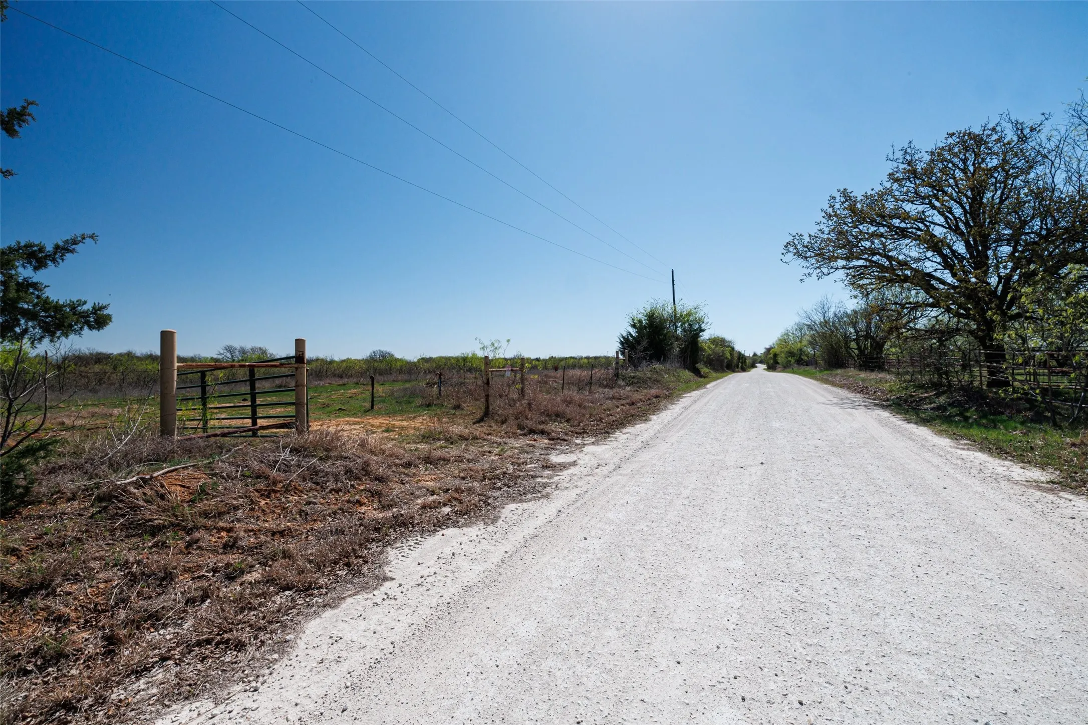Unimproved Land For Sale in Hill County , 1364 HCR-1369 Tract 2, Itasca, Texas 76055, 0, 0, Garage spaces, 0 Sqft, built in 0, Price $288,000, mls#21341063, Real Estate Agent in Itasca, Homes For Sale in Hill county, Homes For Sale in Itasca, Realtor in Itasca Texas, Real Estate Brokerage Independent Realty Texas, Luminita Cordes Realtor