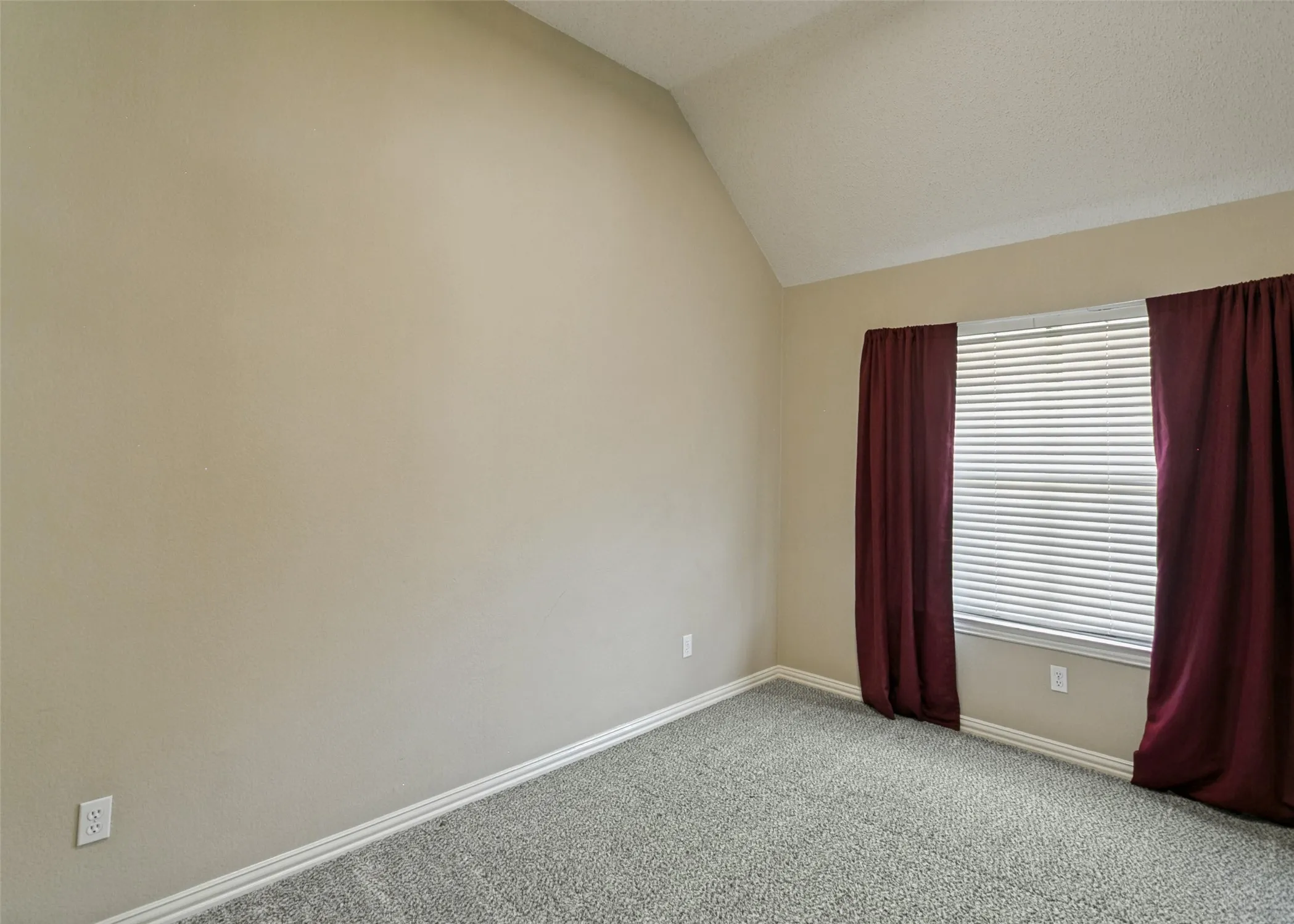 Single Family Residence For Rent in Collin County , 2321 San Gabriel Drive, Plano, Texas 75074, 5 Bedroom, 3 Bathroom, 2 Garage spaces, 3,169 Sqft, built in 1993, mls#21340983, Real Estate Agent in Plano, Homes For Rent in Collin county, Homes For Rent in Plano, Realtor in Plano Texas, Real Estate Brokerage Independent Realty Texas, Luminita Cordes Realtor