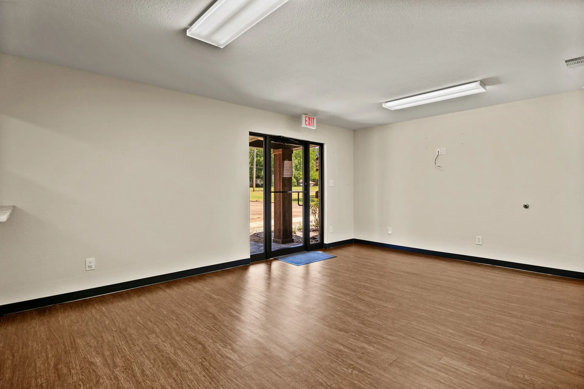 Office For Sale in Camp County , 502 Quitman Street, Pittsburg, Texas 75686, 0, 0, Garage spaces, 0 Sqft, built in 1974, mls#21341112, Real Estate Agent in Pittsburg, Homes For Sale in Camp county, Homes For Sale in Pittsburg, Realtor in Pittsburg Texas, Real Estate Brokerage Independent Realty Texas, Luminita Cordes Realtor
