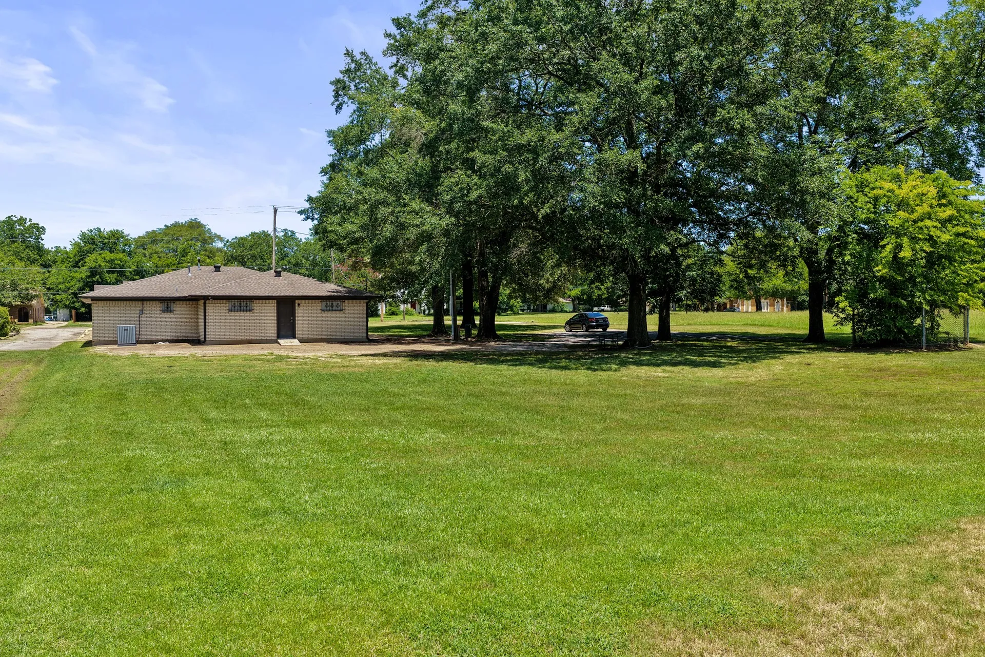 Office For Sale in Camp County , 502 Quitman Street, Pittsburg, Texas 75686, 0, 0, Garage spaces, 0 Sqft, built in 1974, mls#21341112, Real Estate Agent in Pittsburg, Homes For Sale in Camp county, Homes For Sale in Pittsburg, Realtor in Pittsburg Texas, Real Estate Brokerage Independent Realty Texas, Luminita Cordes Realtor