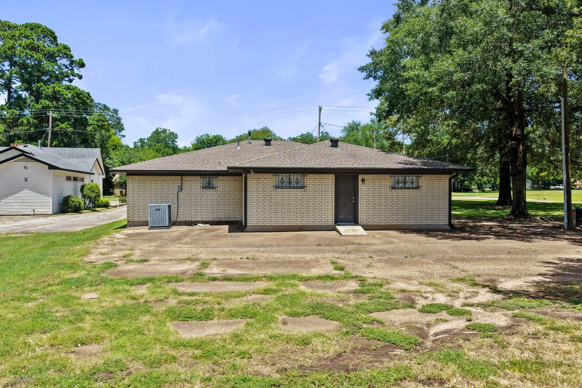Office For Sale in Camp County , 502 Quitman Street, Pittsburg, Texas 75686, 0, 0, Garage spaces, 0 Sqft, built in 1974, mls#21341112, Real Estate Agent in Pittsburg, Homes For Sale in Camp county, Homes For Sale in Pittsburg, Realtor in Pittsburg Texas, Real Estate Brokerage Independent Realty Texas, Luminita Cordes Realtor