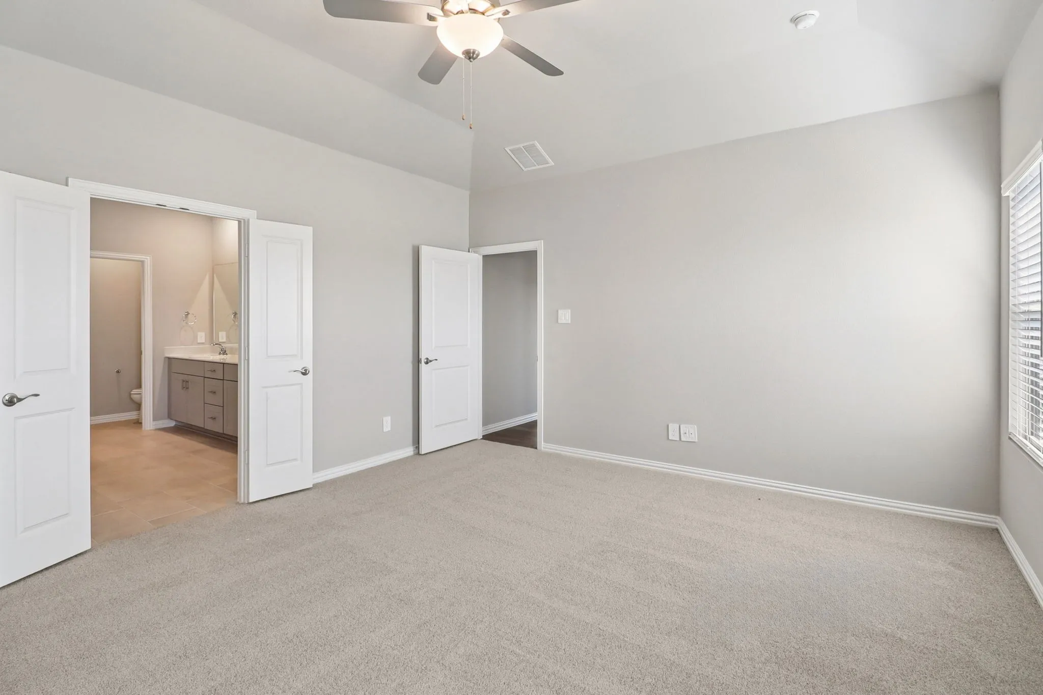 Photo is not of the actual home, but is an inspirational photo of builder’s model home and may depict options, furnishings, and/or decorator features that are not included.