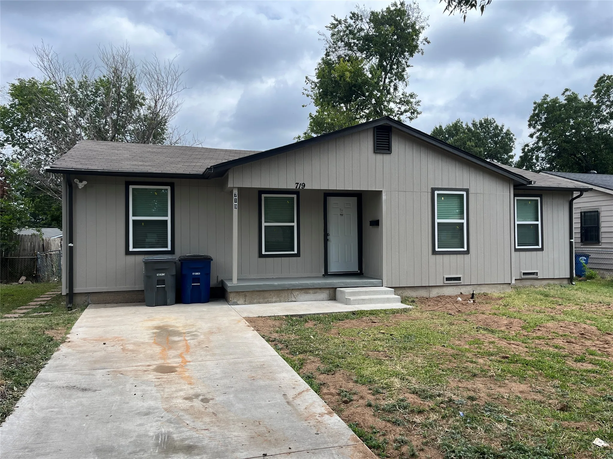 Single Family Residence For Rent in Dallas County , 719 Fairwood Drive, Dallas, Texas 75232, 4 Bedroom, 2 Bathroom, Garage spaces, 1,292 Sqft, built in 1957, mls#21326091, Real Estate Agent in Dallas, Homes For Rent in Dallas county, Homes For Rent in Dallas, Realtor in Dallas Texas, Real Estate Brokerage Independent Realty Texas, Luminita Cordes Realtor