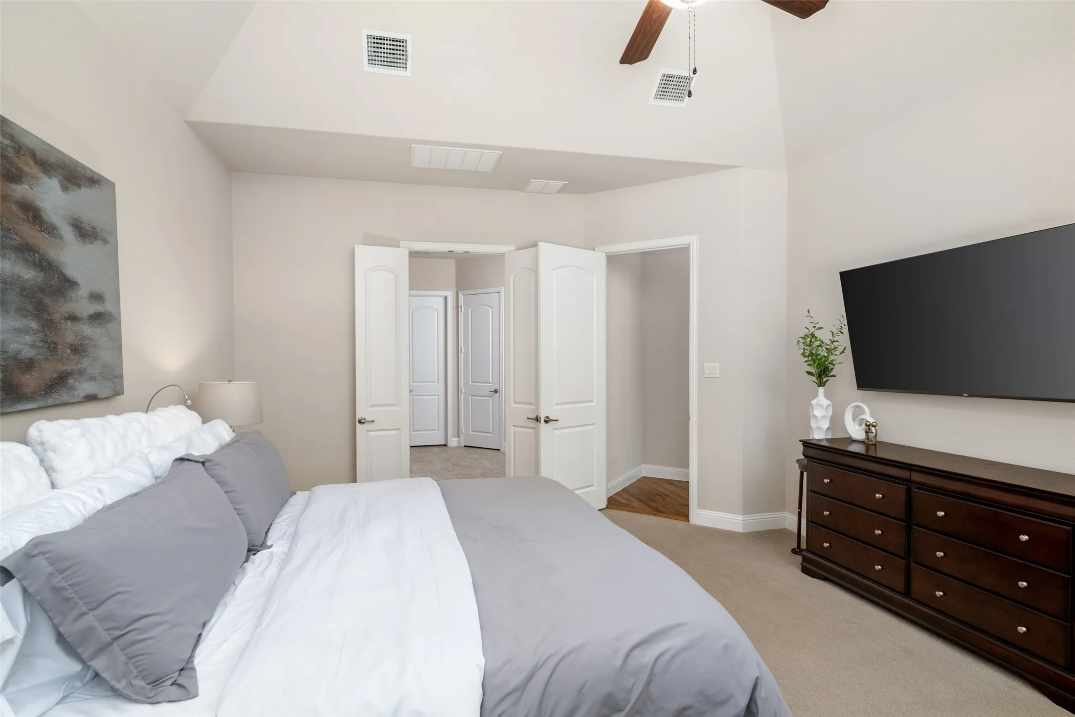 Single Family Residence For Sale in Collin County , 1041 White Crest Lane, Prosper, Texas 75078, 5 Bedroom, 6 Bathroom, 3 Garage spaces, 4,417 Sqft, built in 2014, Price $959,000, mls#21338516, Real Estate Agent in Prosper, Homes For Sale in Collin county, Homes For Sale in Prosper, Realtor in Prosper Texas, Real Estate Brokerage Independent Realty Texas, Luminita Cordes Realtor