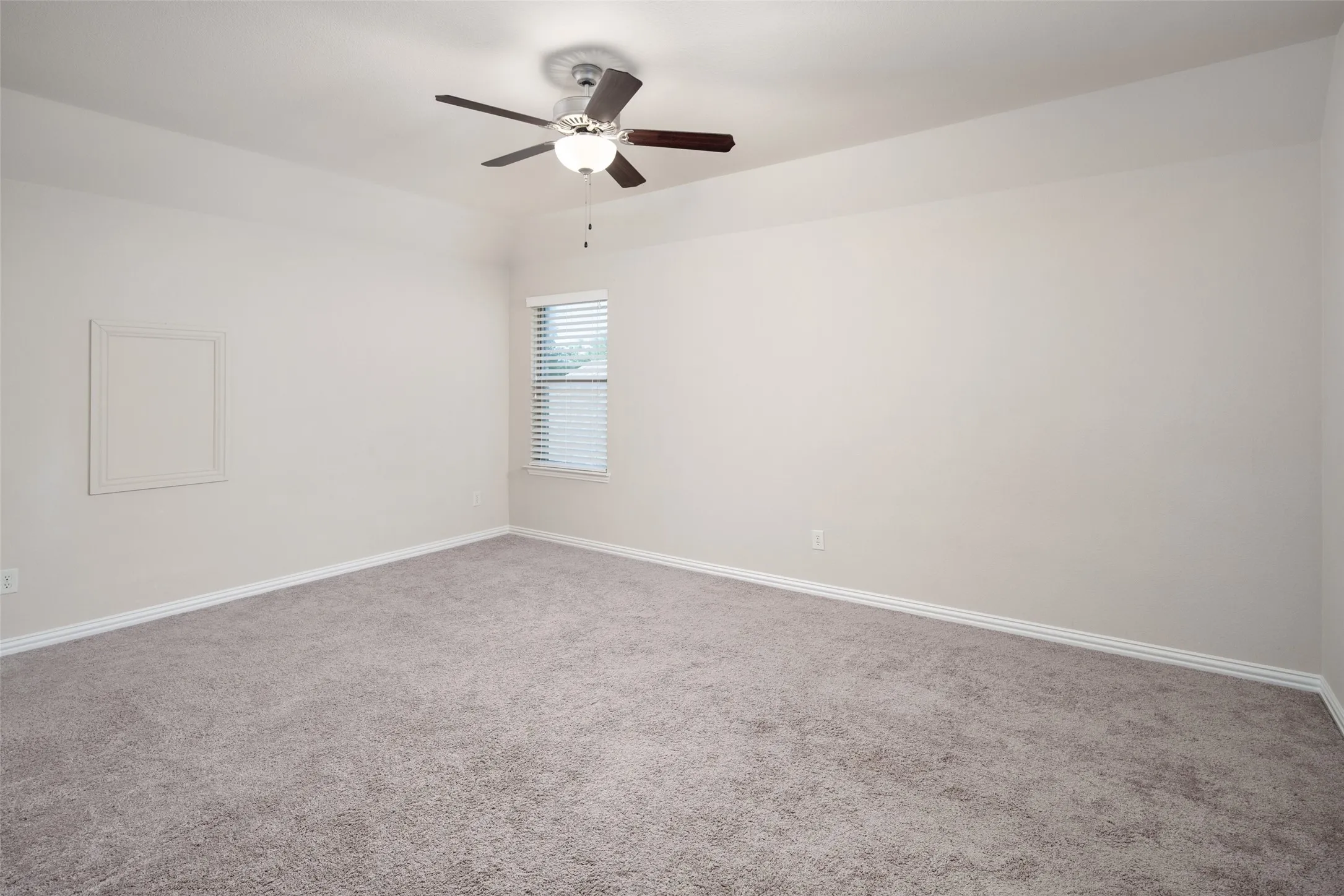 Single Family Residence For Sale in Collin County , 1041 White Crest Lane, Prosper, Texas 75078, 5 Bedroom, 6 Bathroom, 3 Garage spaces, 4,417 Sqft, built in 2014, Price $959,000, mls#21338516, Real Estate Agent in Prosper, Homes For Sale in Collin county, Homes For Sale in Prosper, Realtor in Prosper Texas, Real Estate Brokerage Independent Realty Texas, Luminita Cordes Realtor